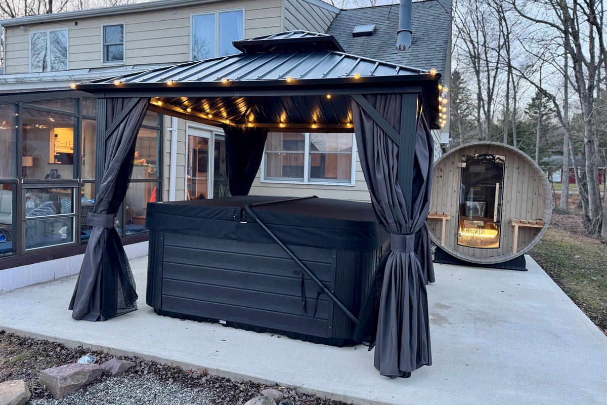 Sauna + covered hot tub — wellness done the Poconos way, rain or shine. 