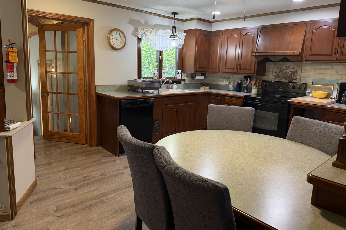 Kitchen with breakfast nook