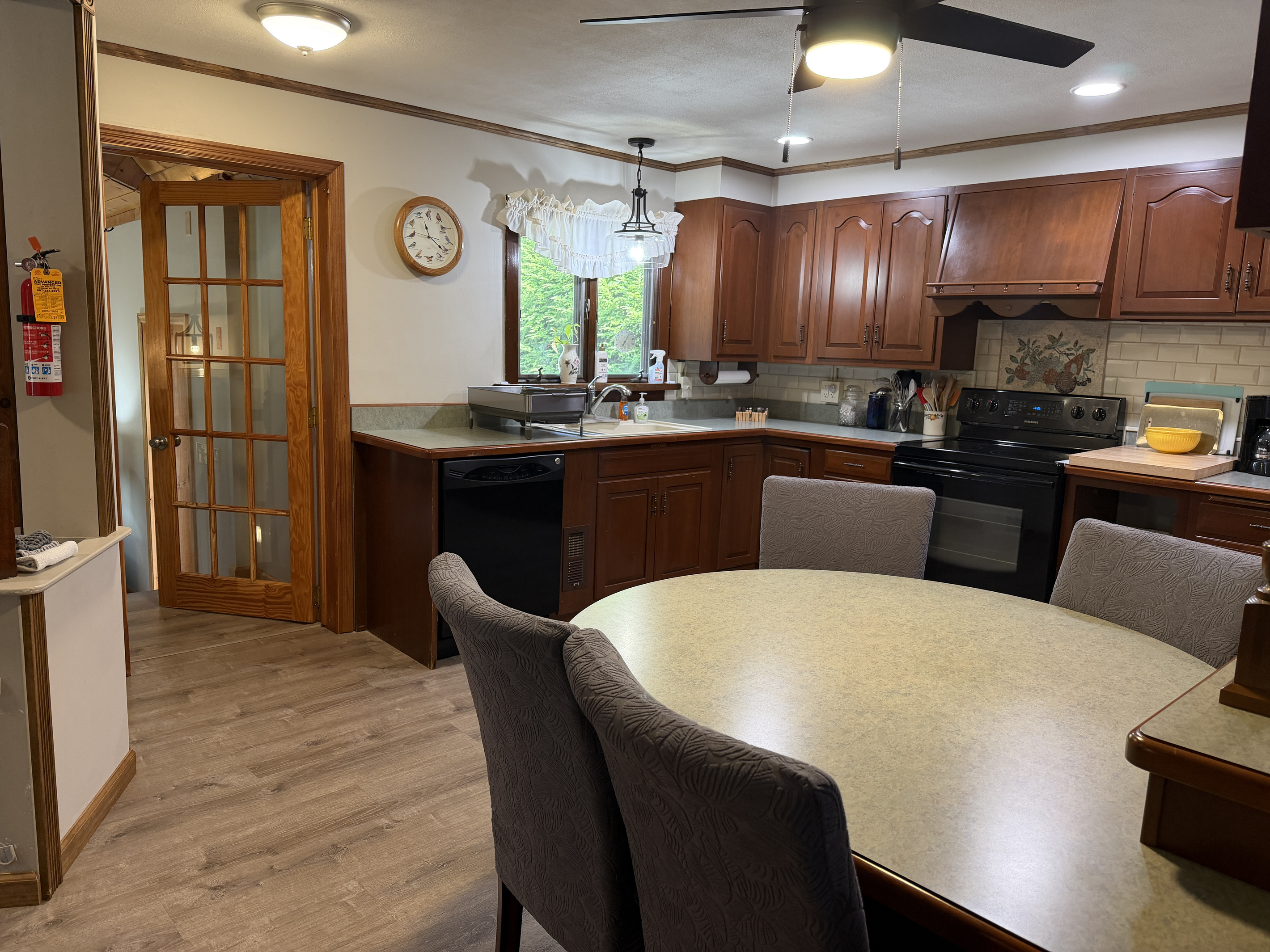 Kitchen with breakfast nook