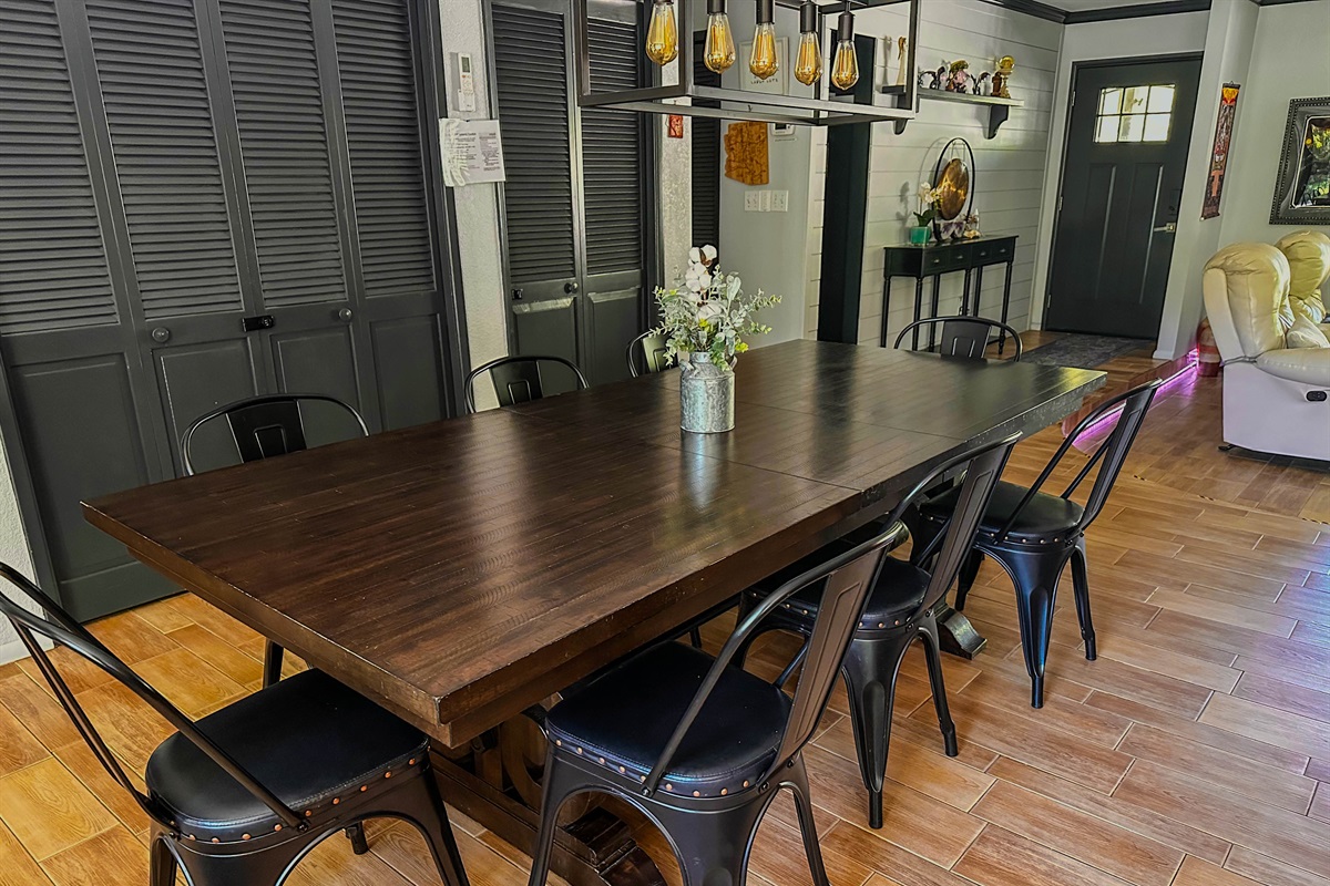 Dining Table - with expansion to seat 10