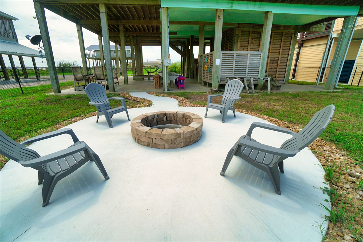 Firepit in the backyard