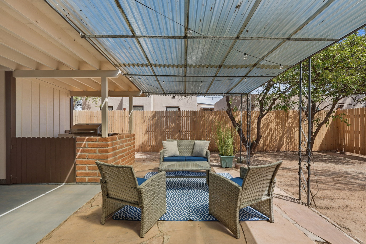 Unwind and experience a peaceful Arizona evening or BBQ dinner.