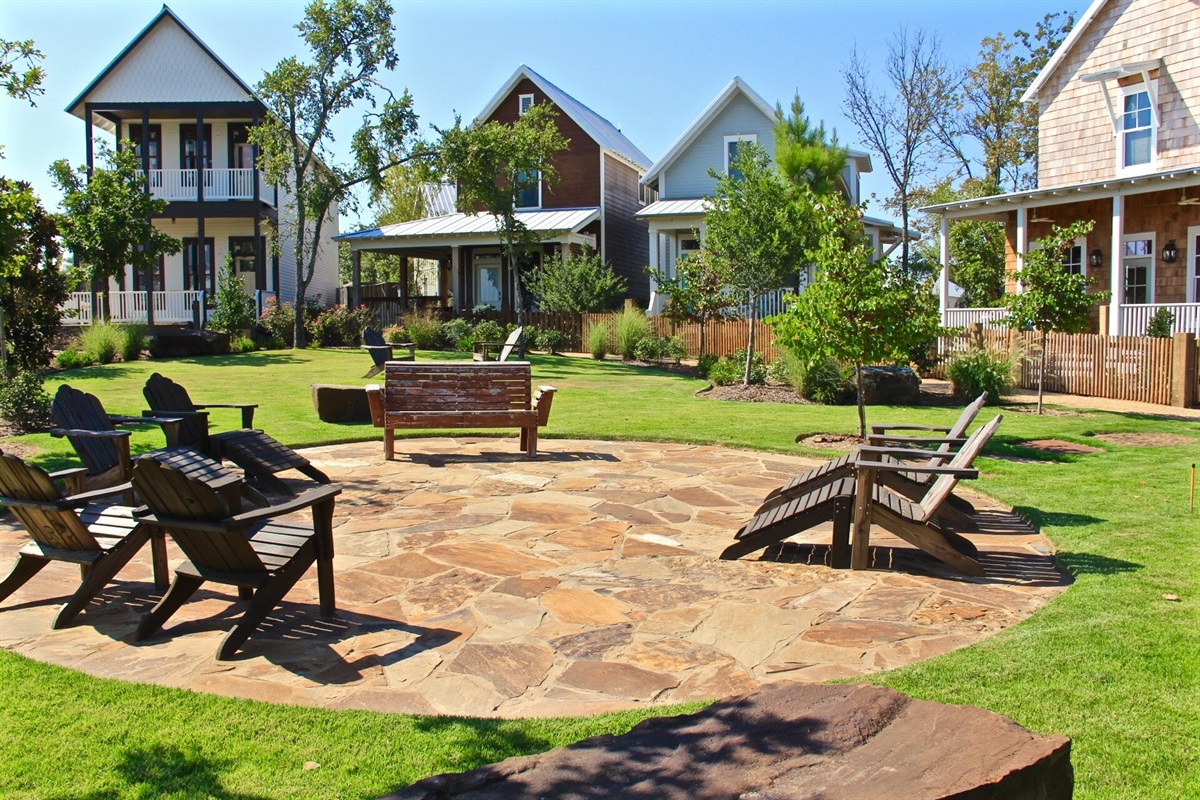 Cottage Court