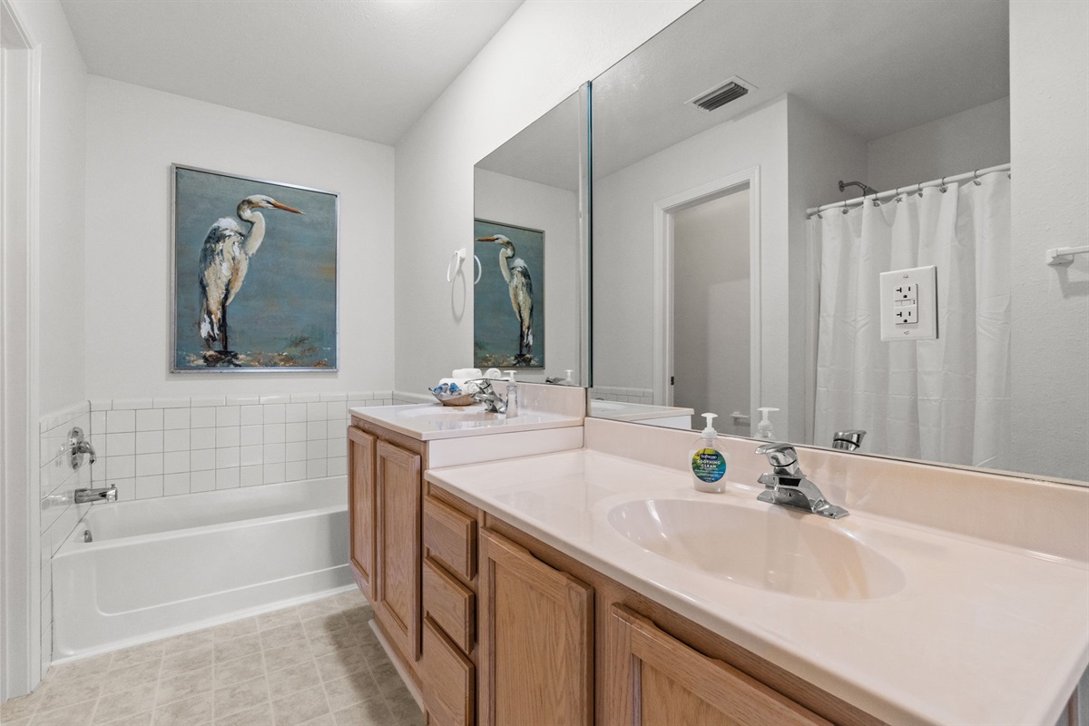 2nd Floor Primary Ensuite Bathroom