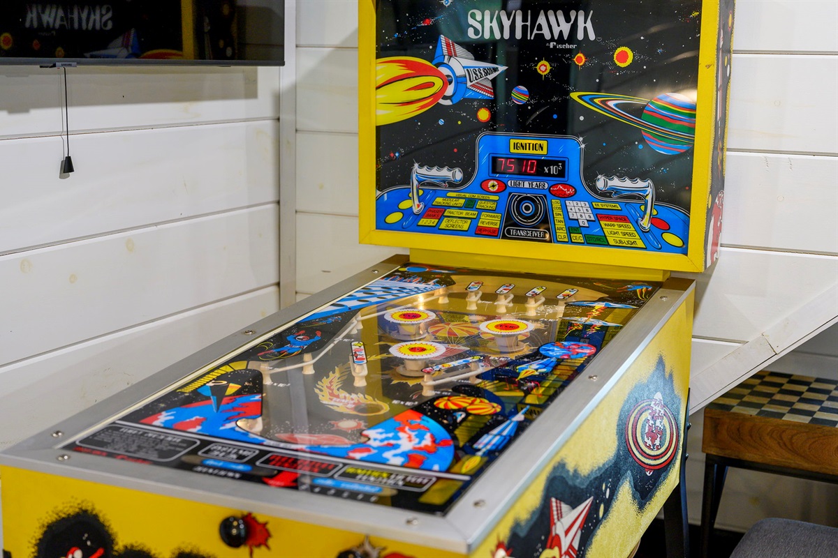 Rare classic Pinball machine is waiting for you