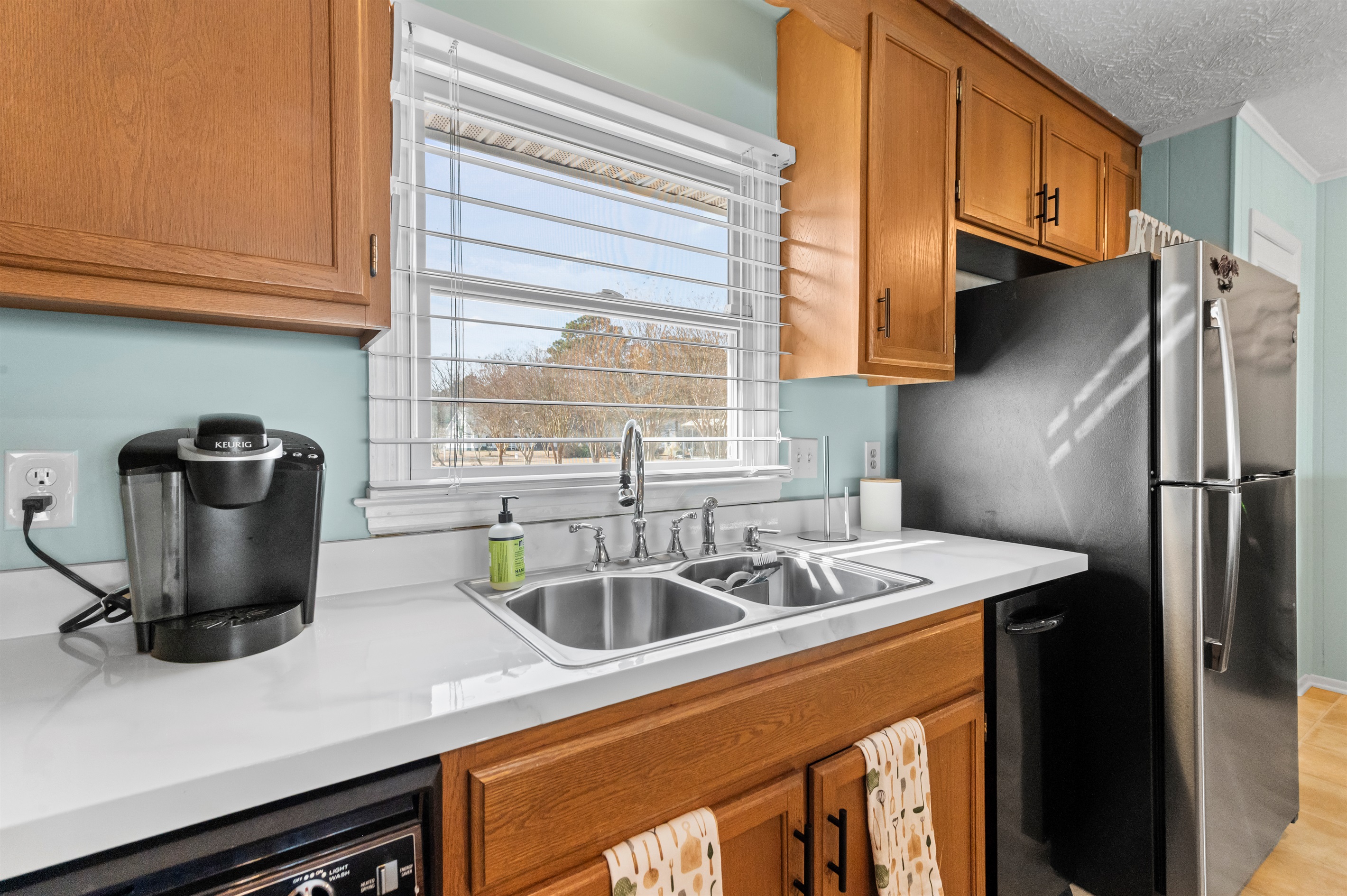 Kitchen Bliss: Bright spaces and modern amenities await your culinary adventures!