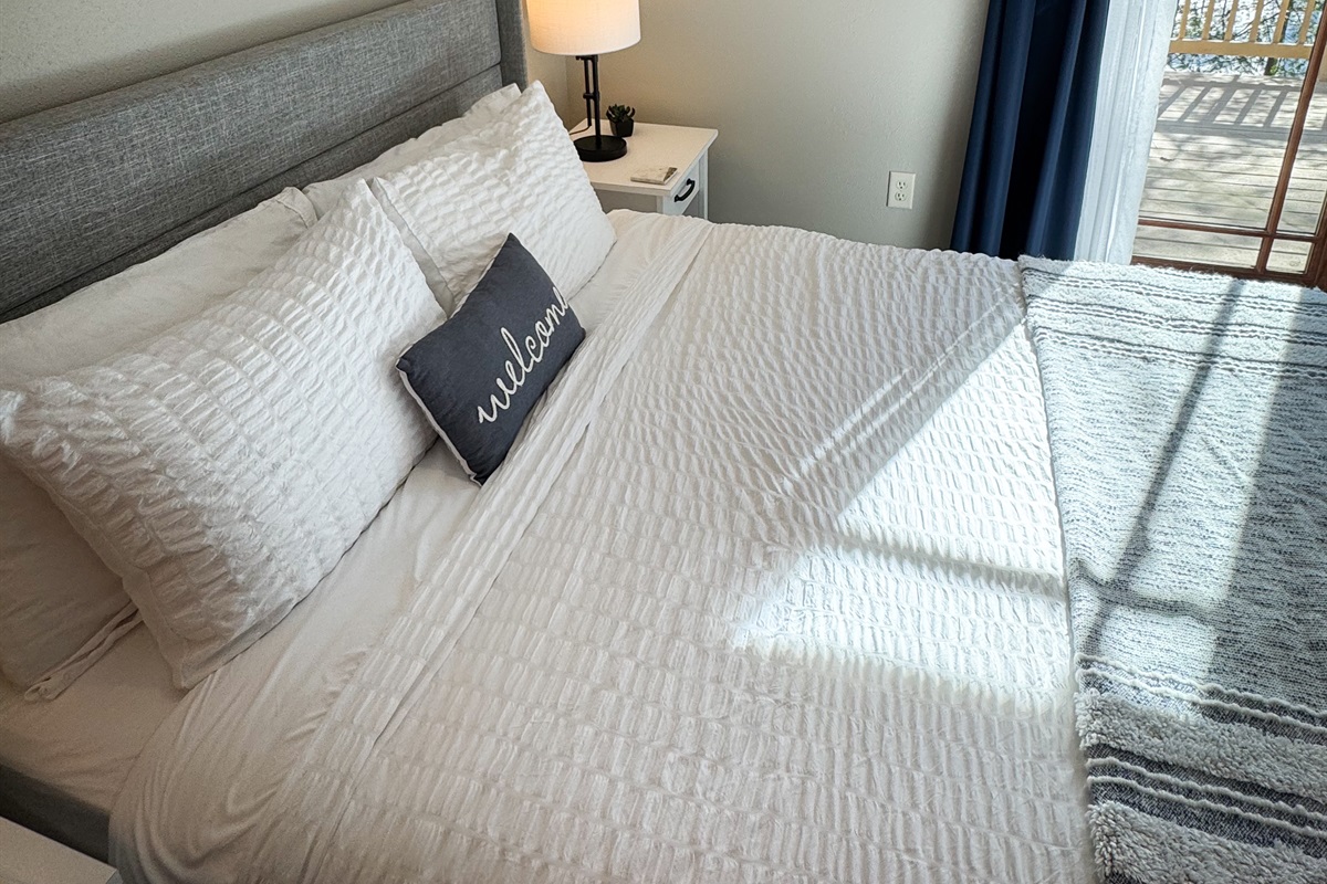 Queen bedroom 