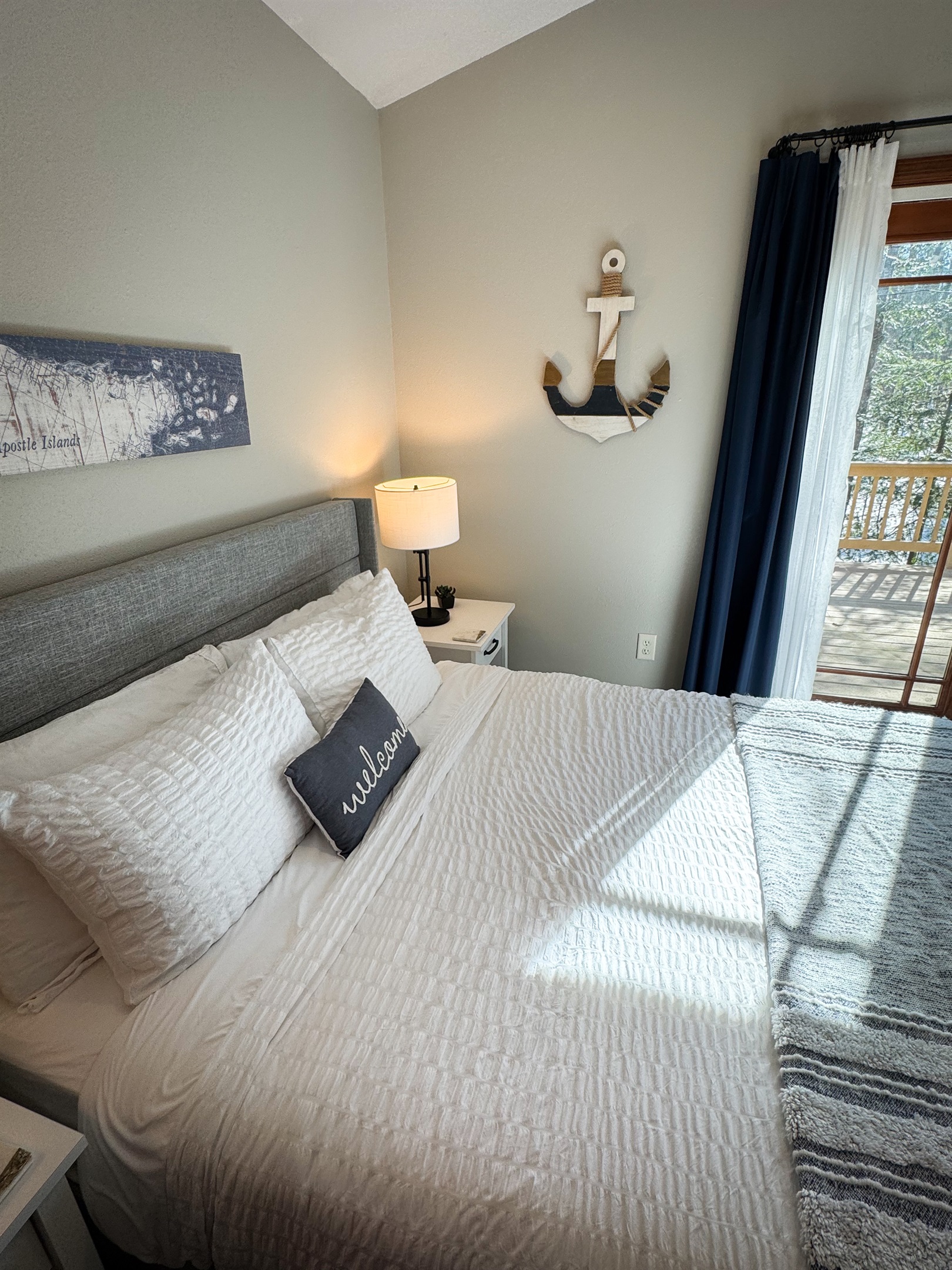 Queen bedroom 