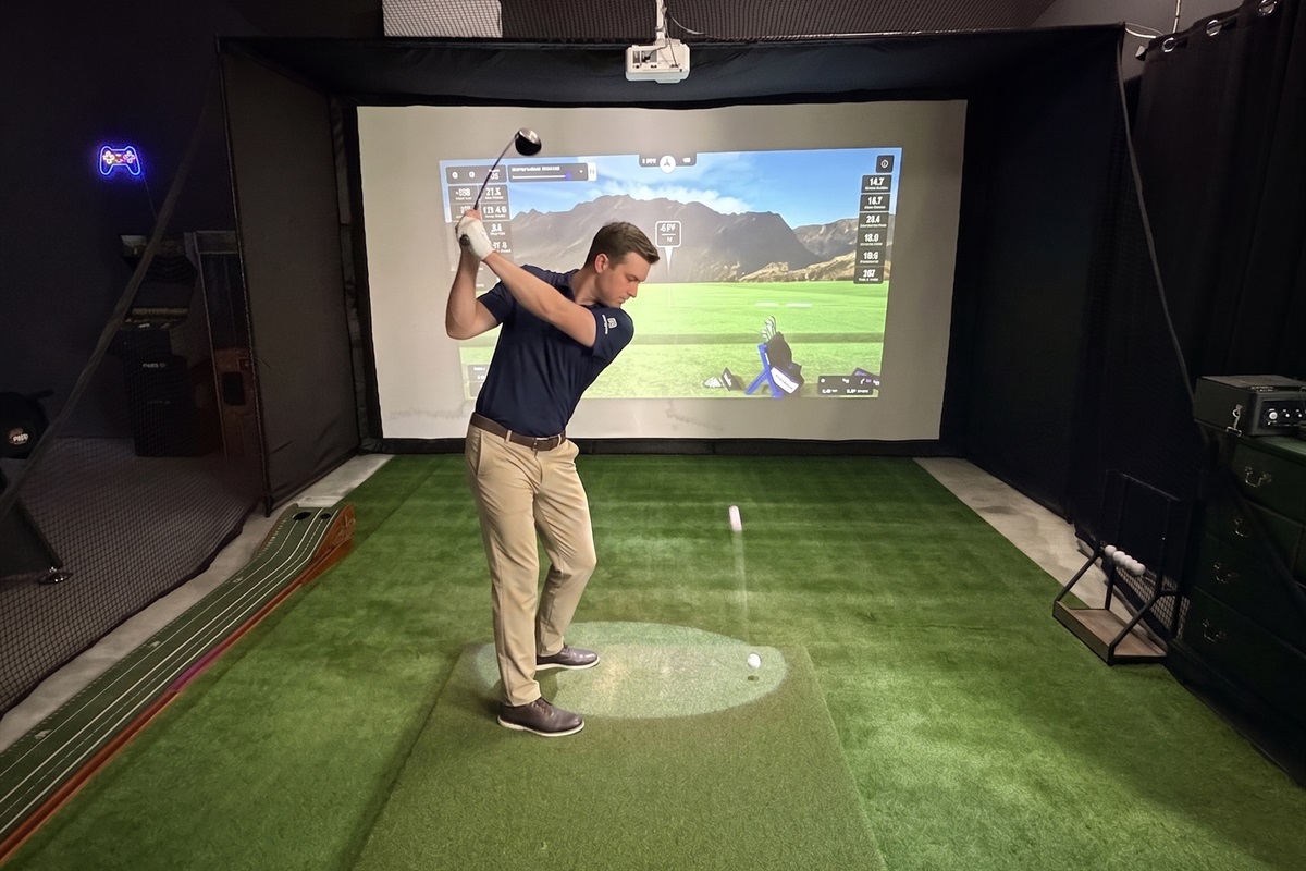 Rain or shine, the greens are always open. 🏌️&zwj;♂️ Take a swing at the world's most famous courses without ever leaving the house! Our state-of-the-art golf simulator is ready for your best drive.