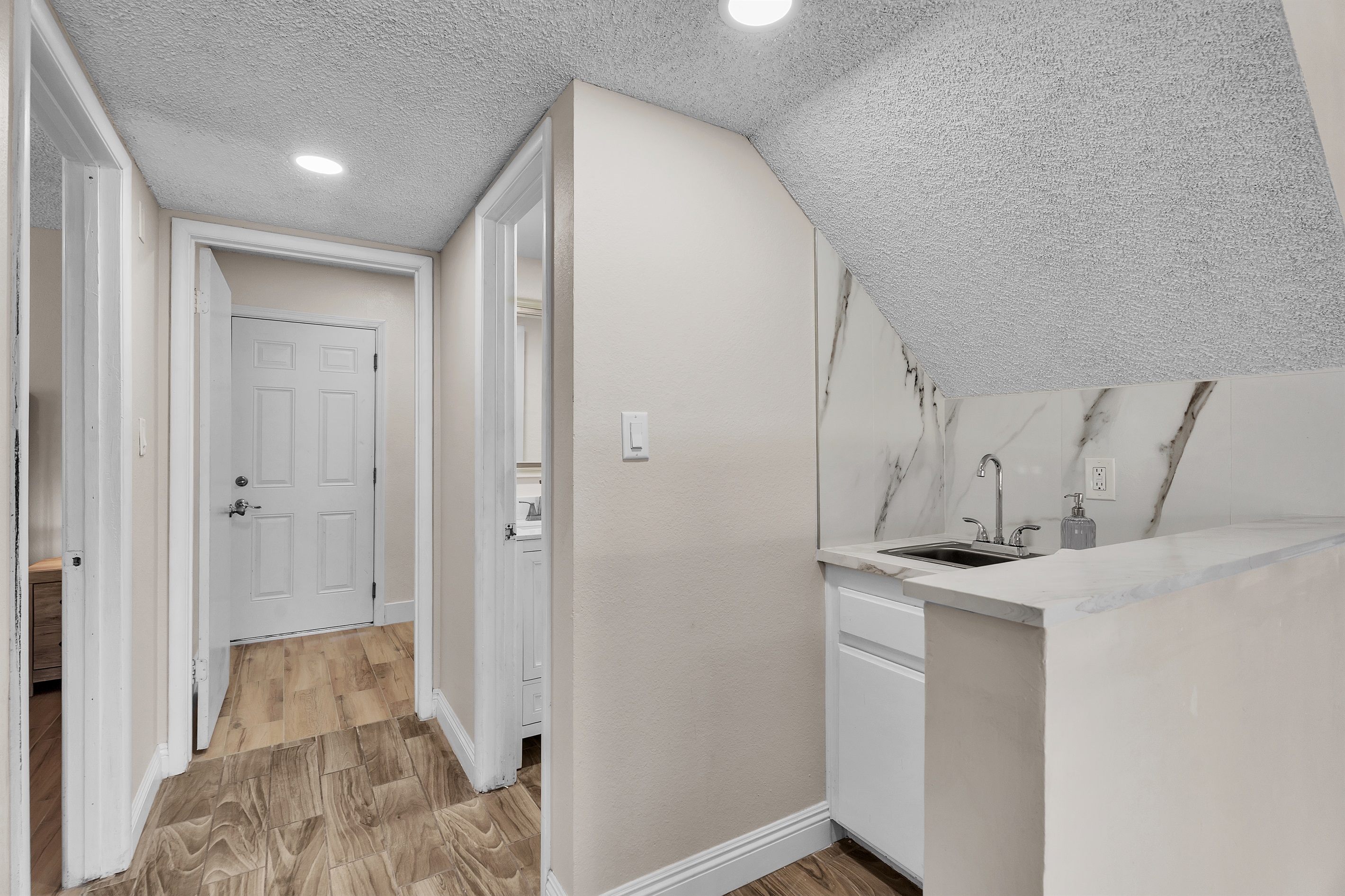 Bar sink, bedroom 1 and bathroom 1