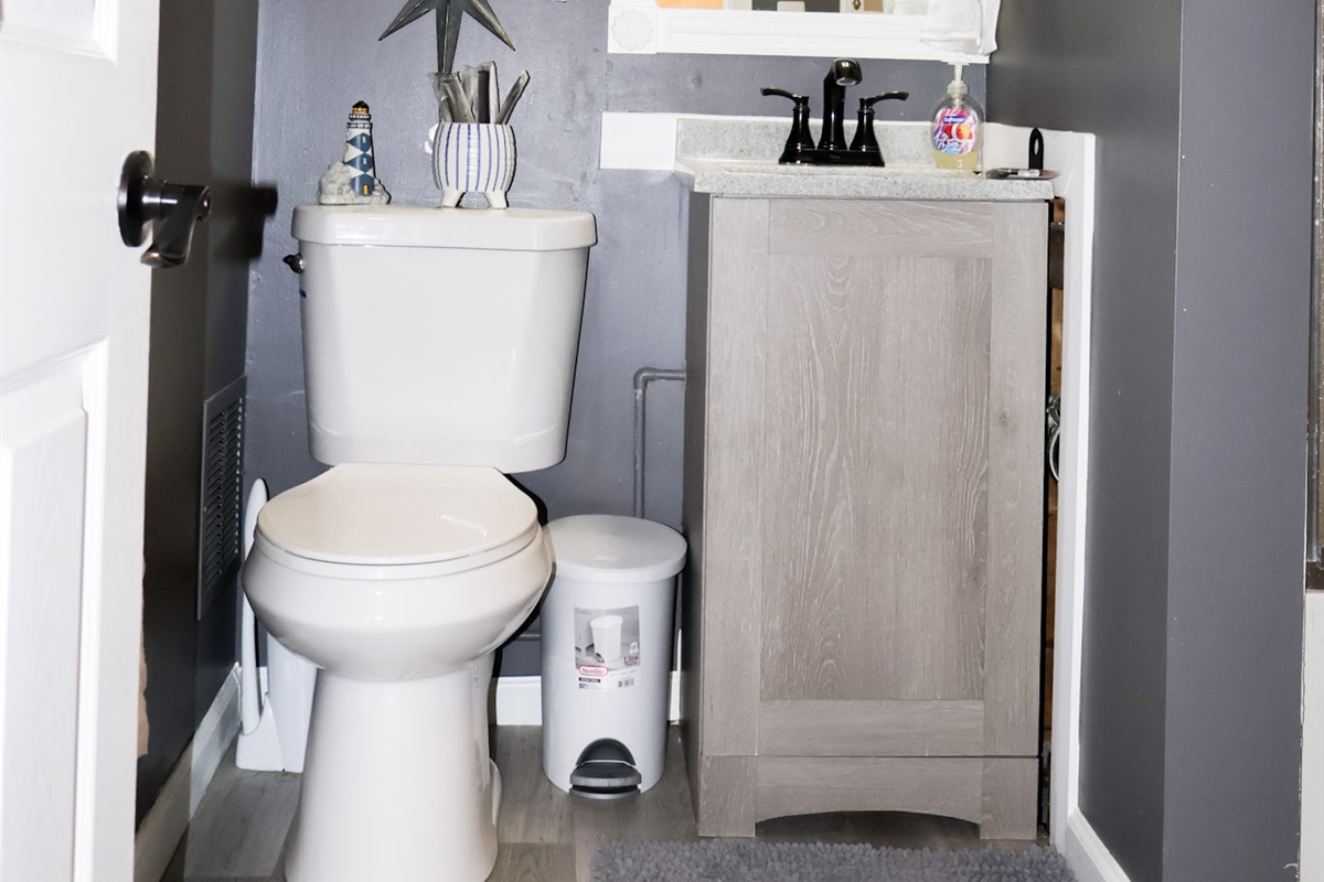 Full bath on second floor