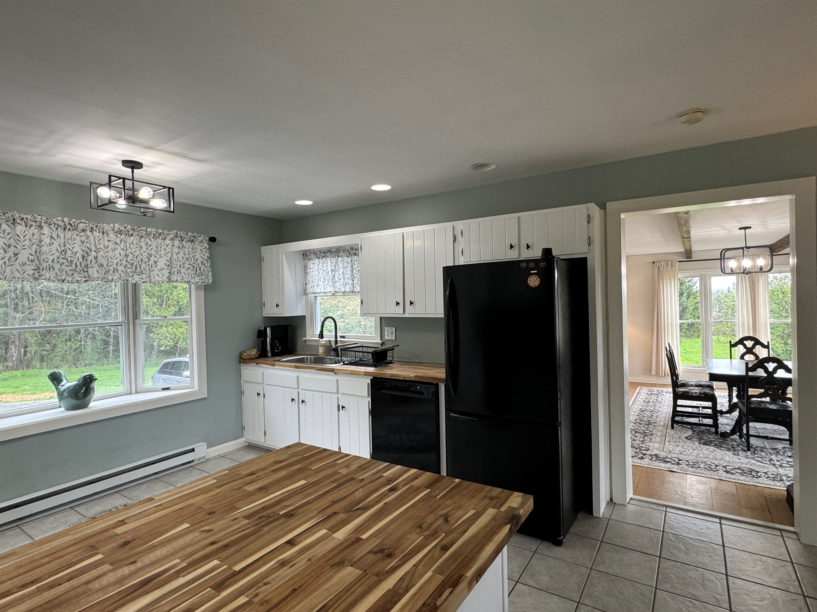 Kitchen with dishwasher