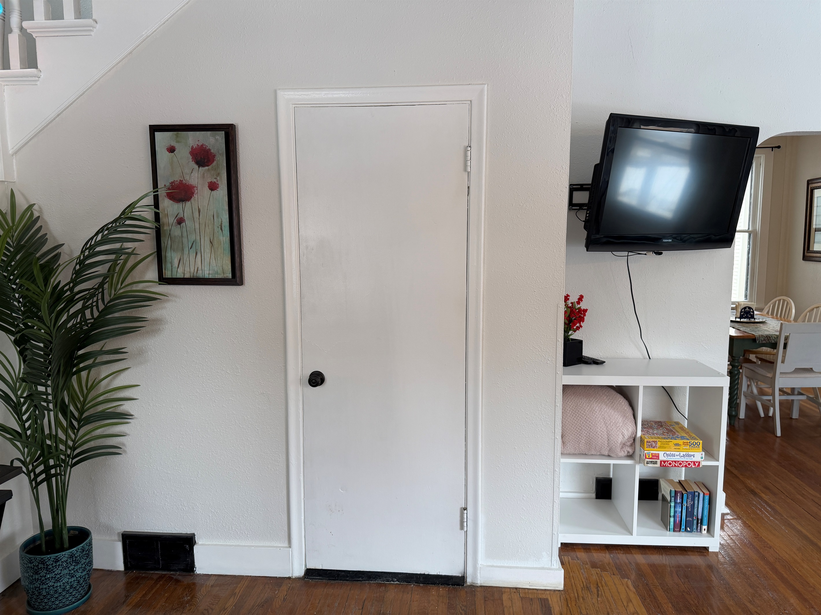 There's a coat closet where you'll also find beach towels, a pack n' play and cleaning supplies.