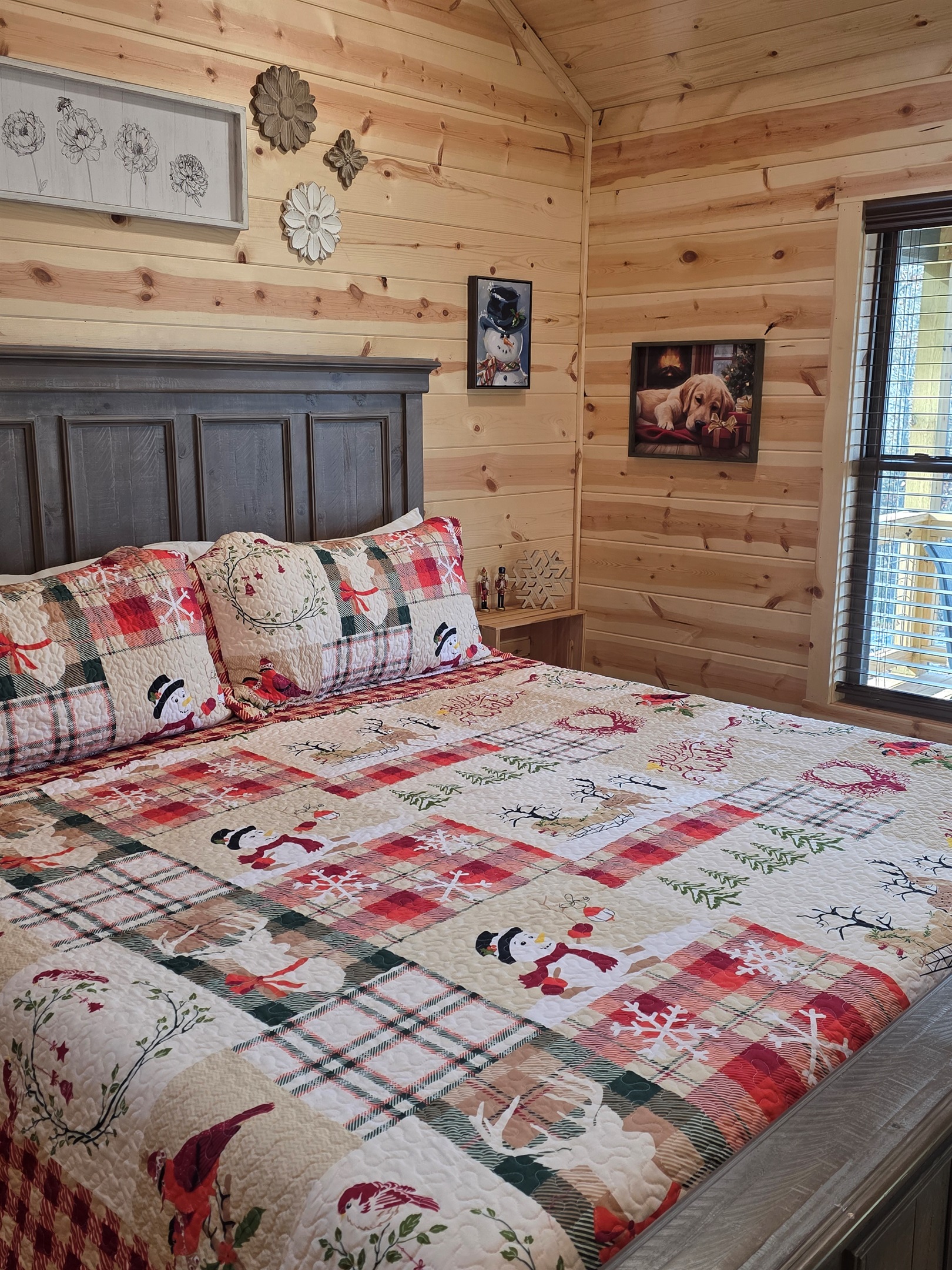 Bedroom 1 at Christmas