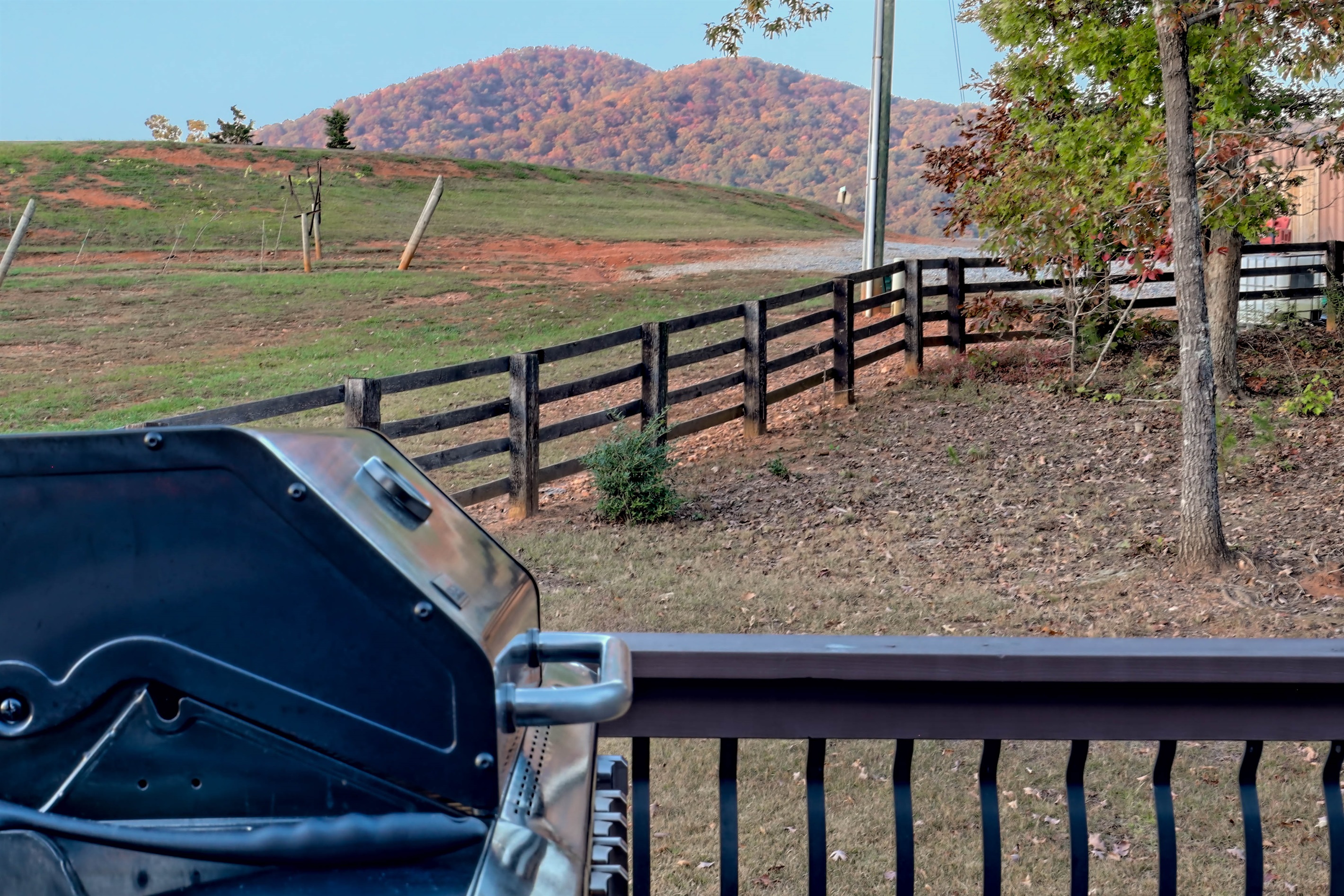 Enjoy outdoor cooking while overlooking the vineyard and hills.