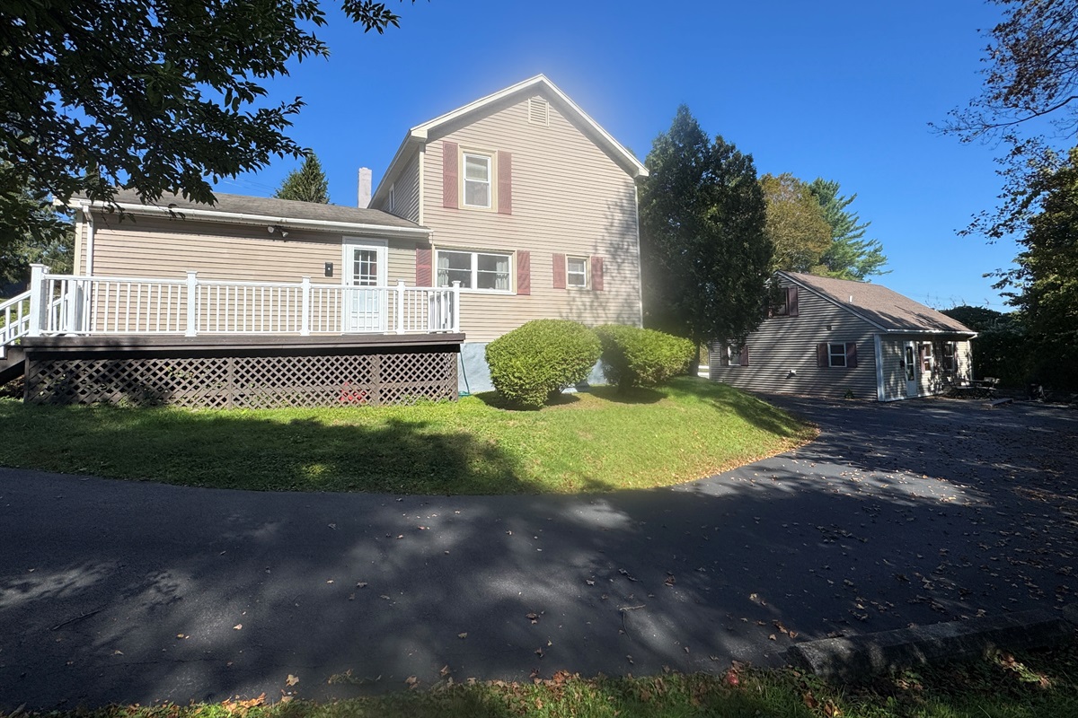 Andrew's Place with Lindsey's Cottage nextdoor