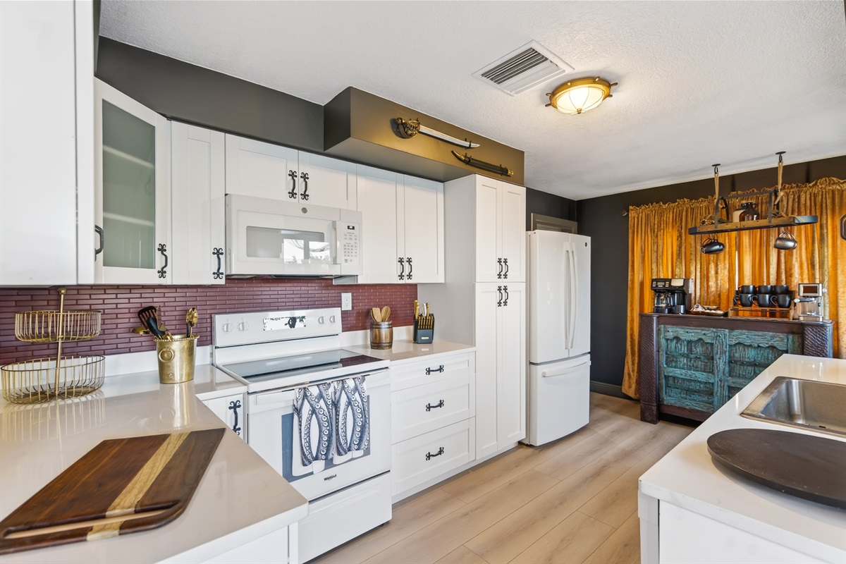 All hands on deck for caffeine! Whether ye fancy a classic brew, a Keurig quick fix, or a mighty espresso latte, this pirate’s galley has the treasure chest of coffee contraptions ready to fuel yer next adventure.