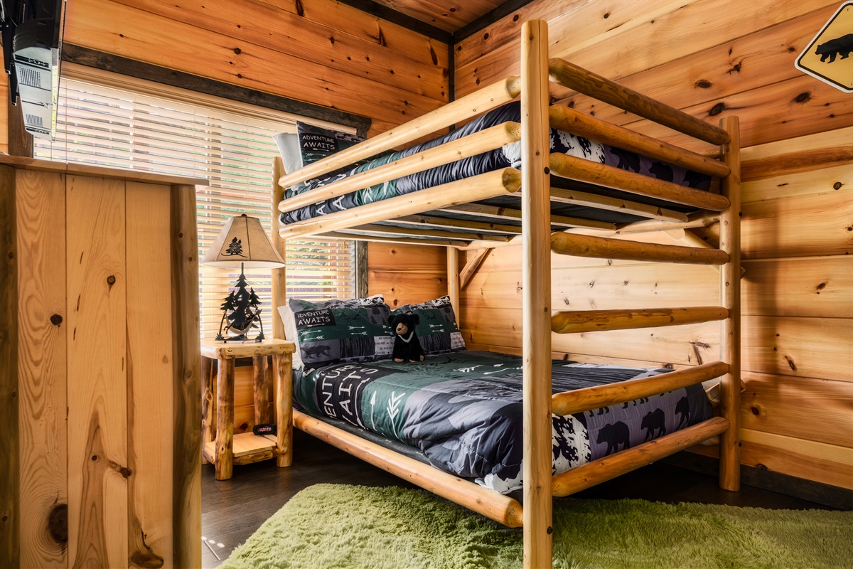 5th Bedroom | Queen over queen bed