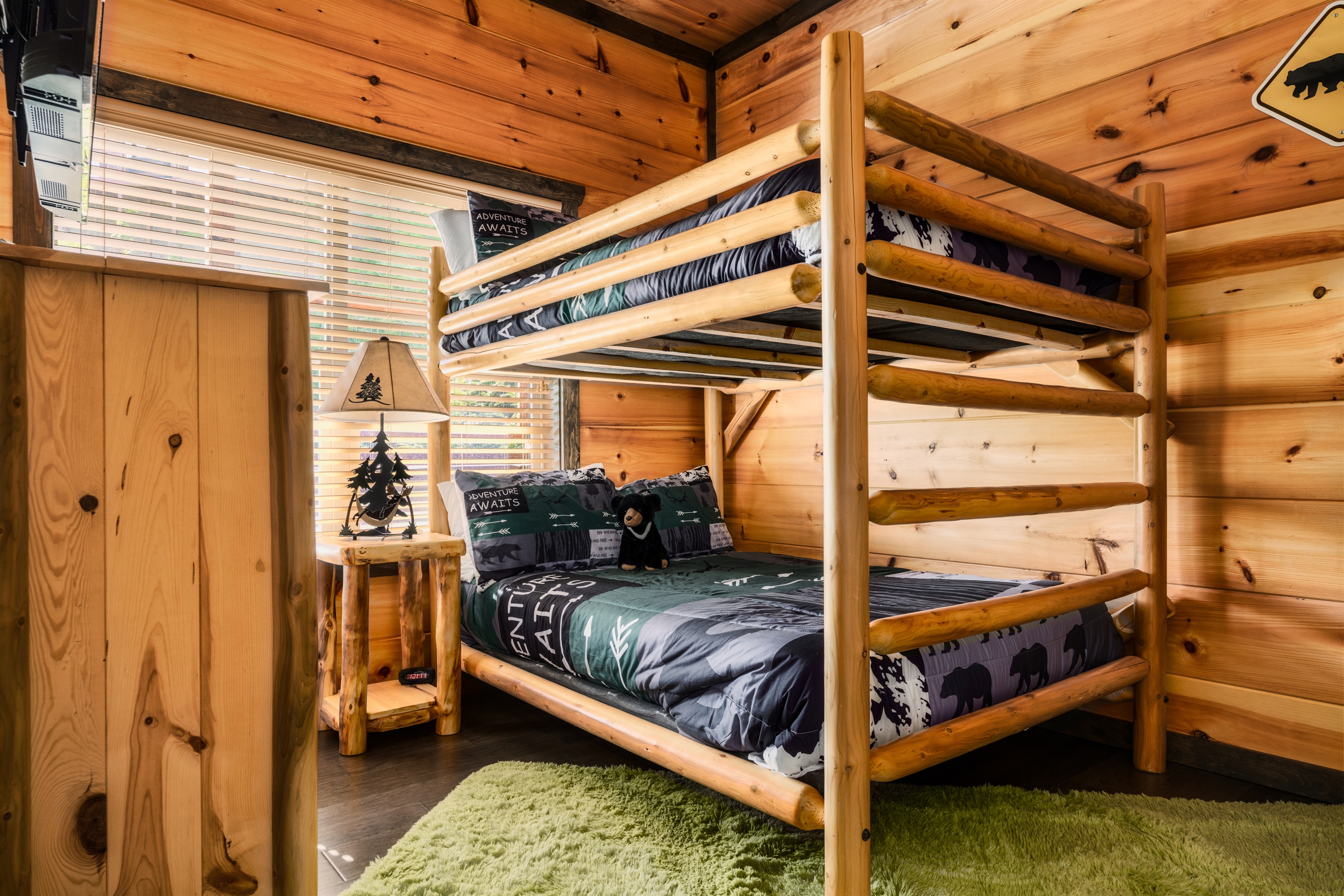 5th Bedroom | Queen over queen bed