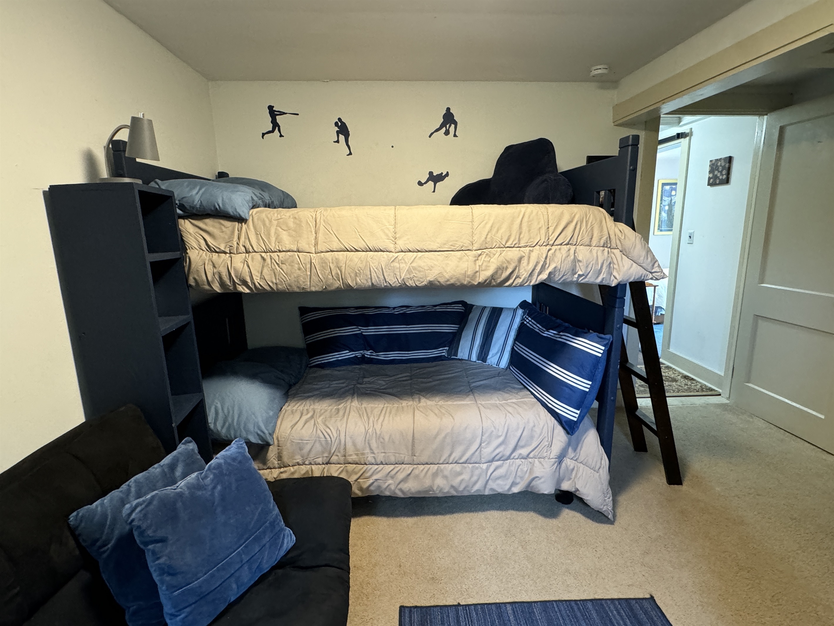 2nd floor Bunk beds with futon