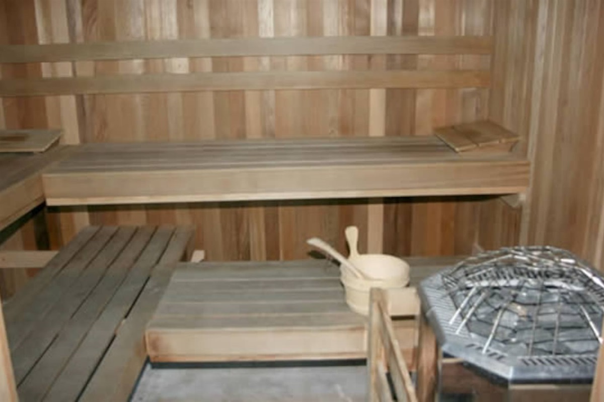 Relax in Sauna.