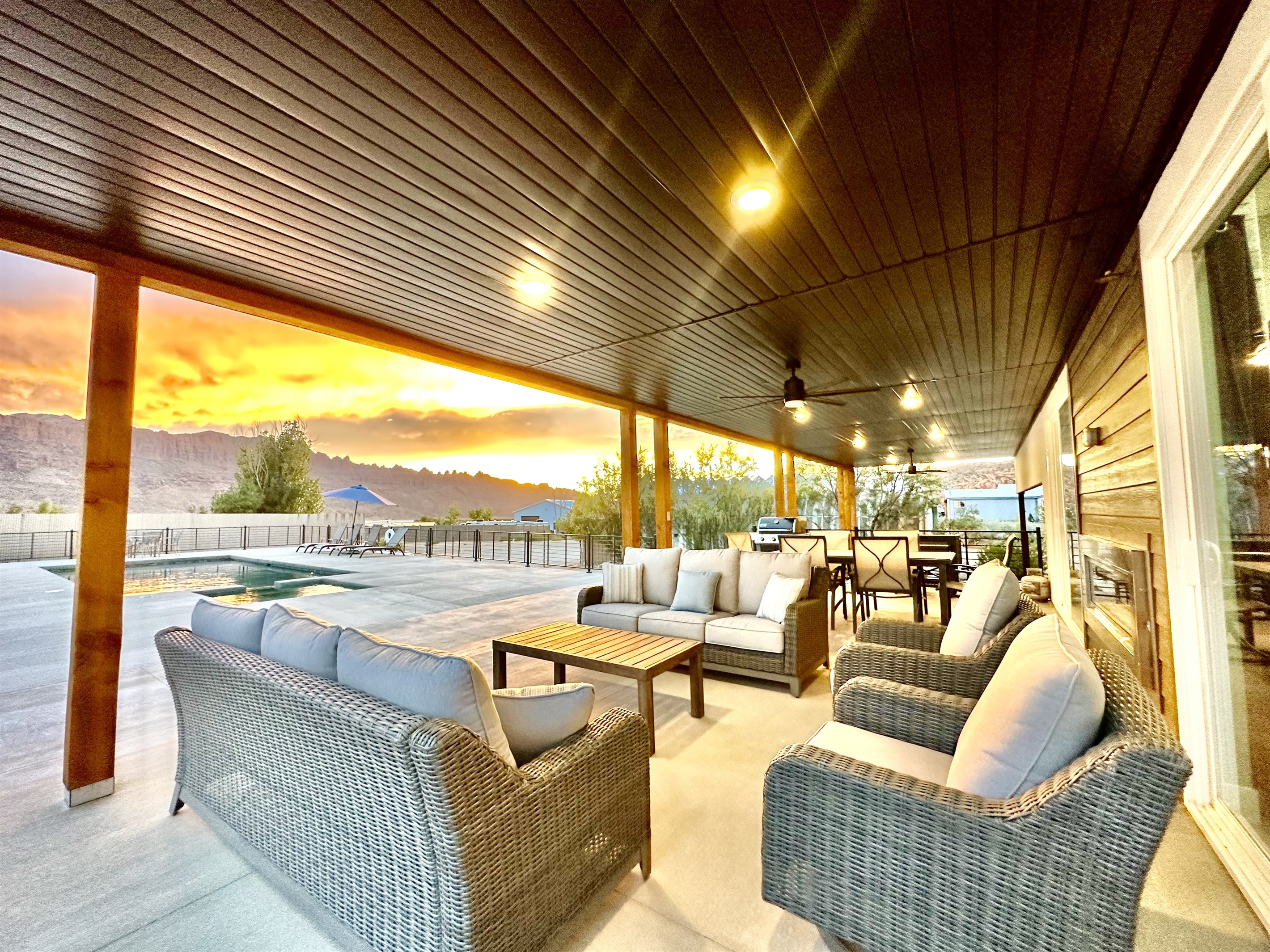Desert Luxury with Views