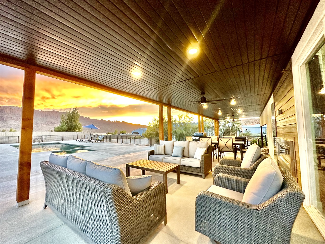 Desert Luxury with Views