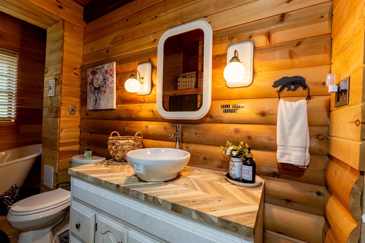 Full bathroom with all the toiletries you might need. 