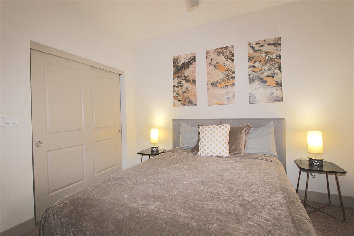 Guest bedroom #3, Queen bed.
