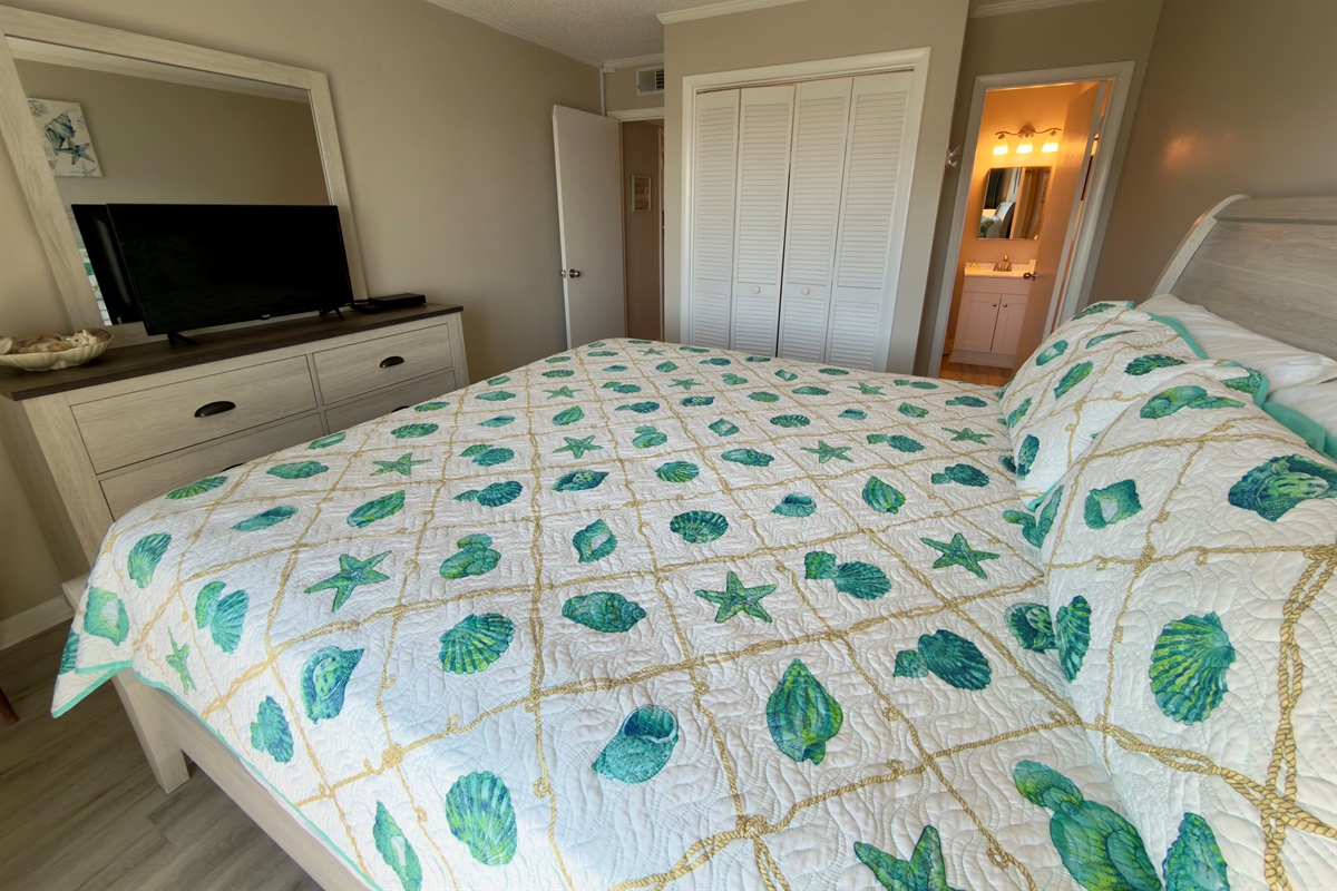 King Bed In Main Bedroom