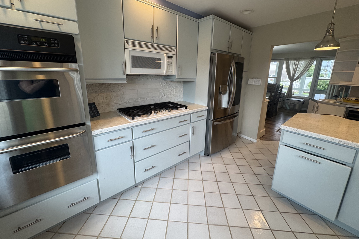 Kitchen_Double_Ovens_Cooktop