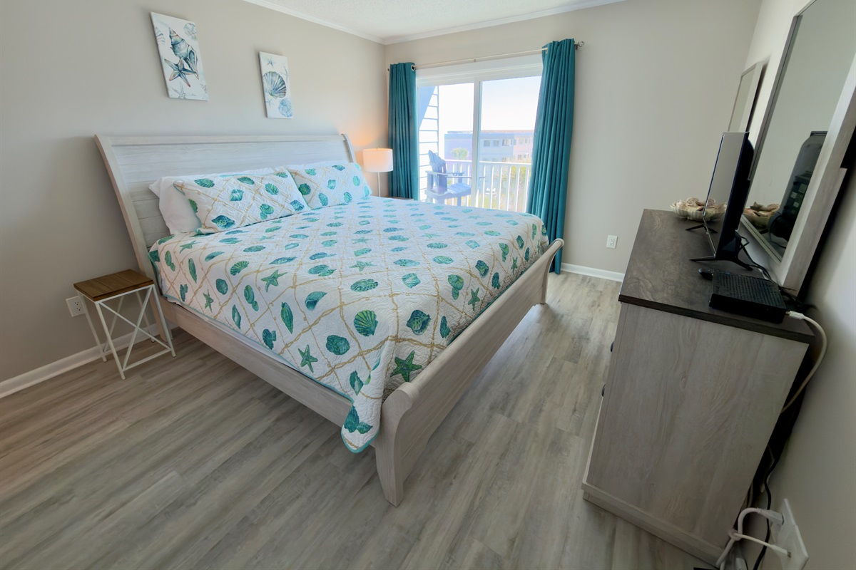 King Bed In Main Bedroom