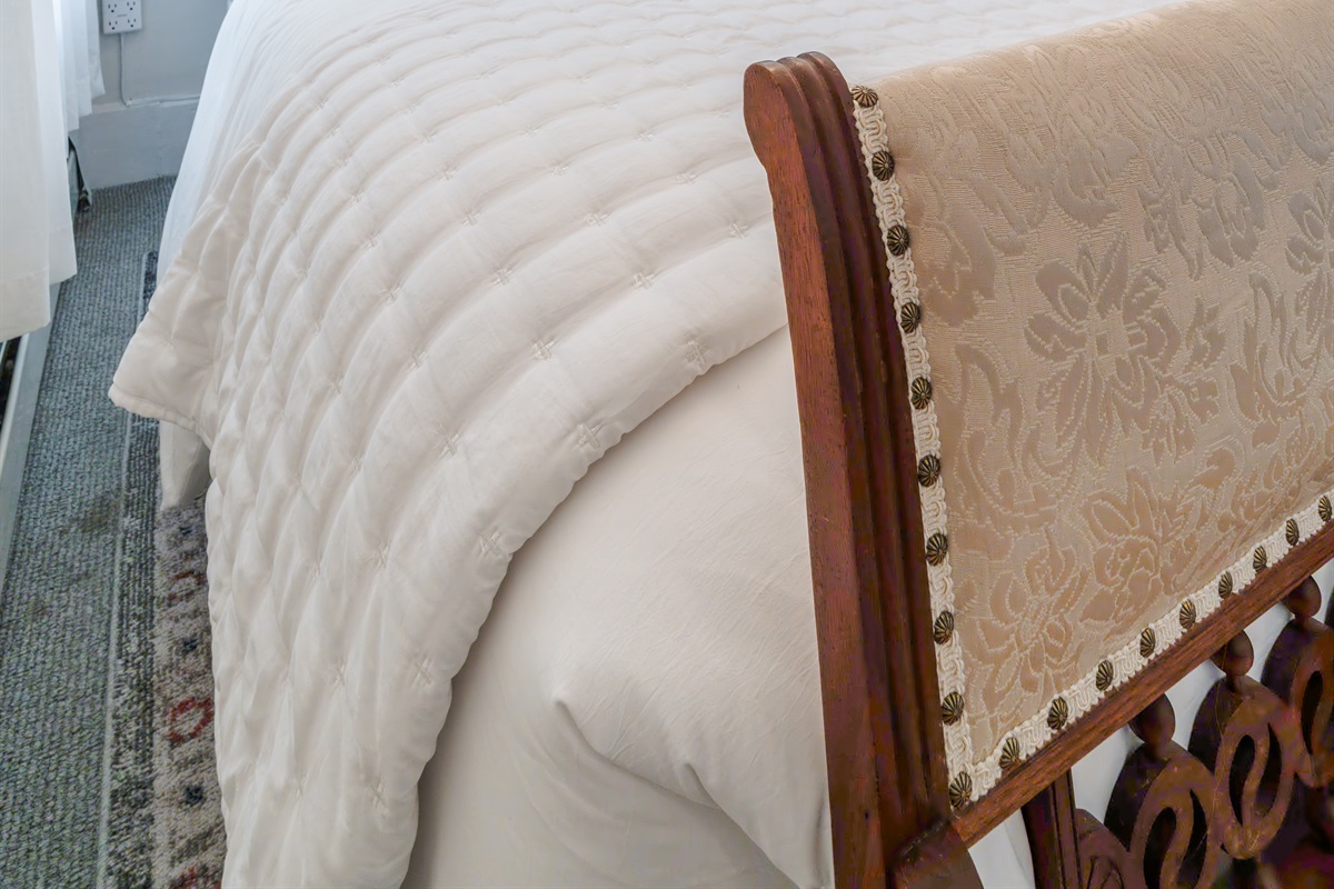 Bedroom #4 "Wicker Bay Escape"