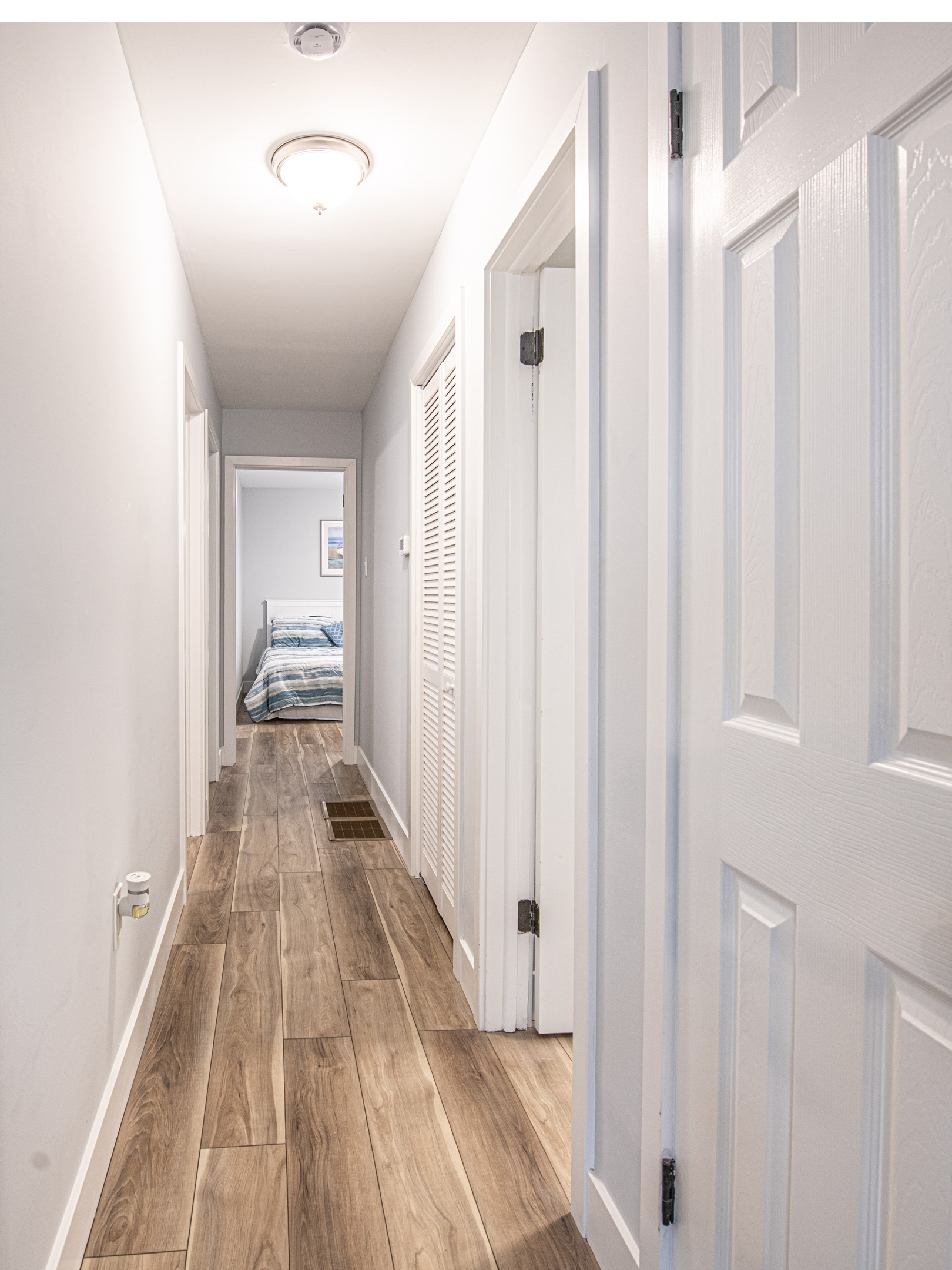 Hallway back to bedrooms