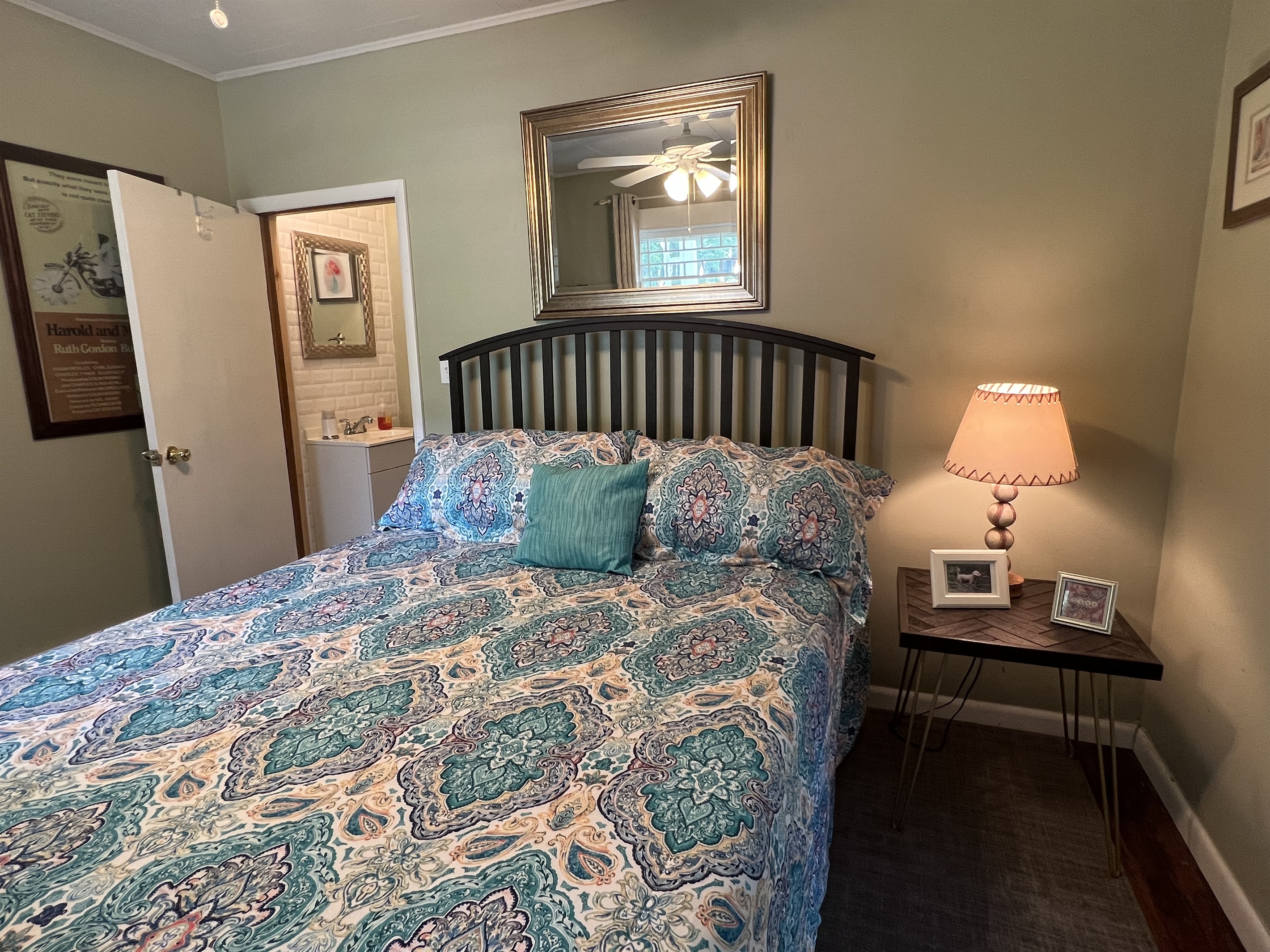 1st floor Queen w/ ensuite 1/2 bath