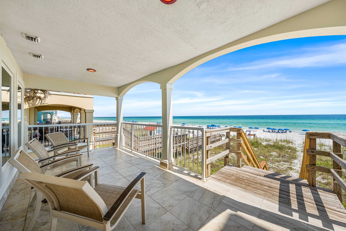Beachfront Balcony | First Floor
