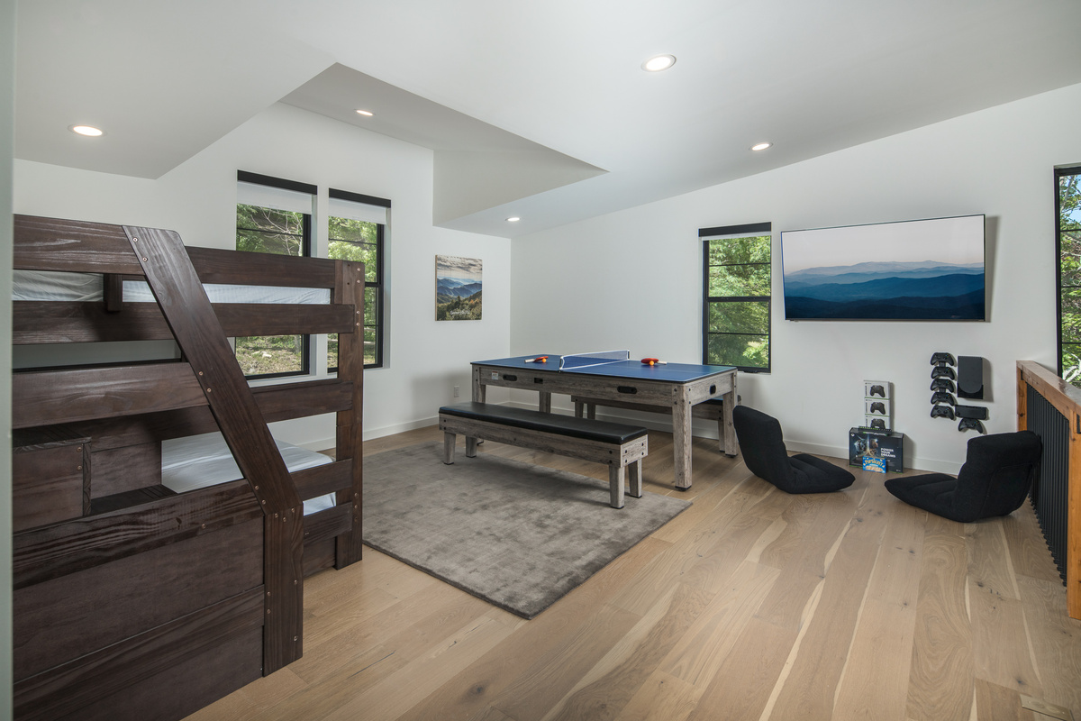 Pool table/Air hockey/Ping Pong/Card table