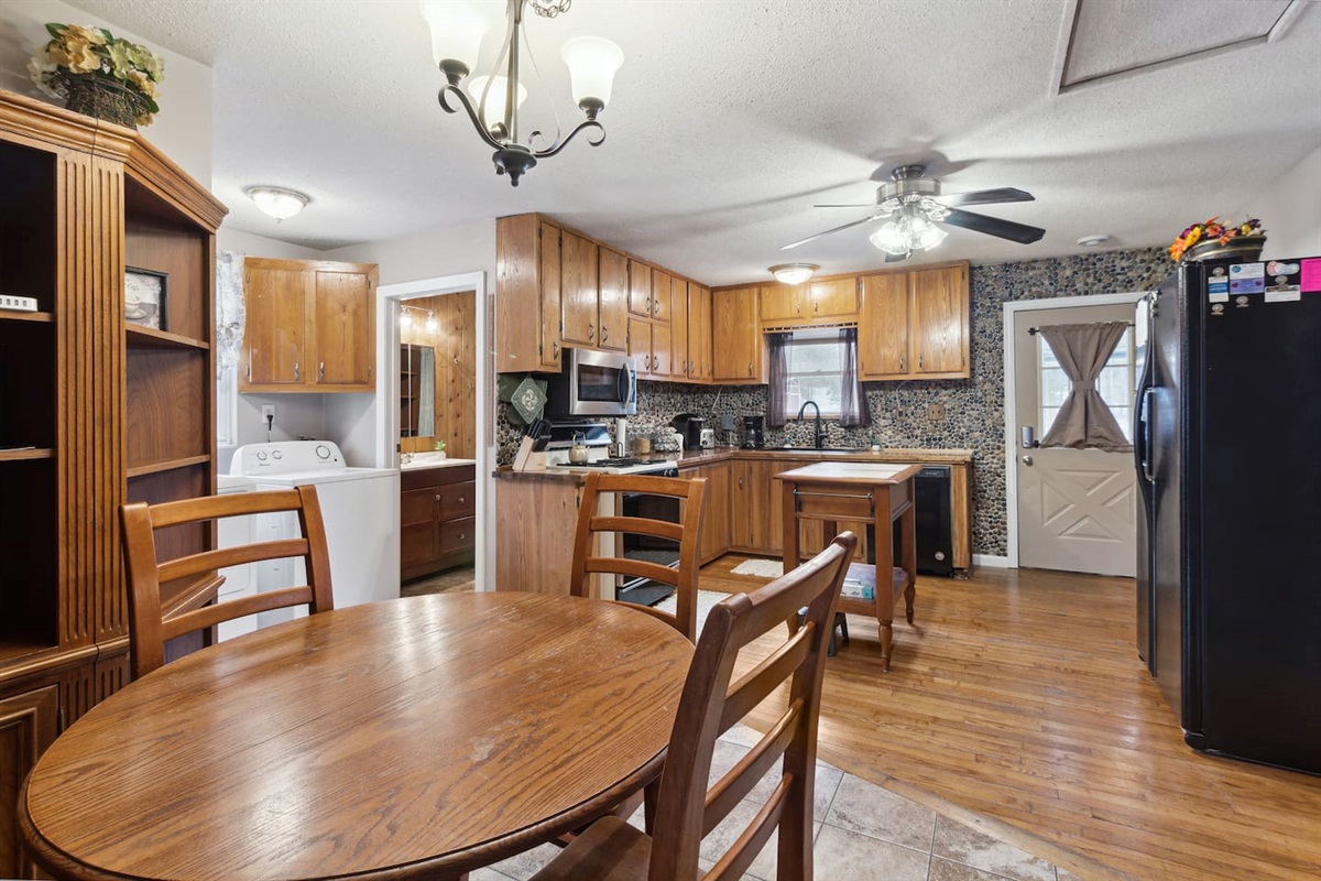 A view while entering dining area from the living room.