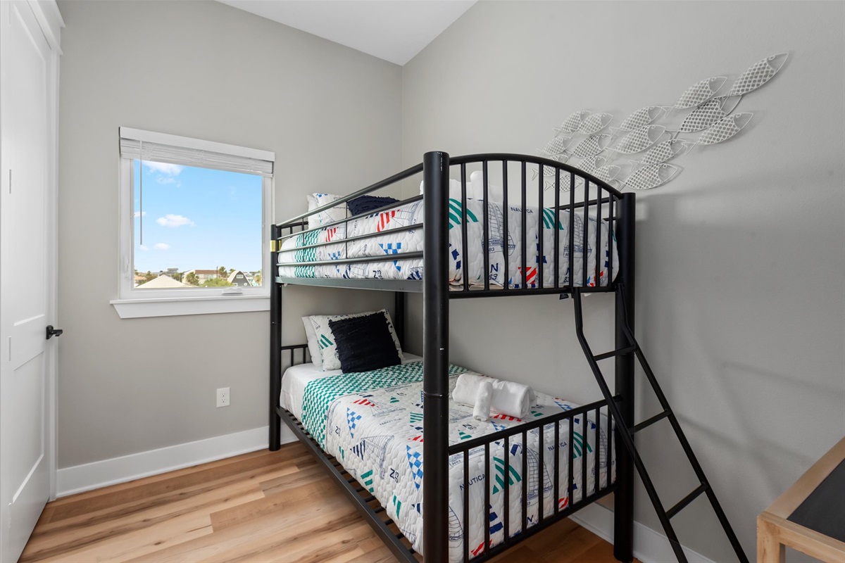 d216346d66b745939ff0bafa512da84b Large | Beachhouse | Texas | TX | Vacation Homes | Galveston | Crystal Beach | Kokomo | Breezy Days | Beachfront Elegance | Sunrise Serenity | Southern Sands Property Management, LLC
