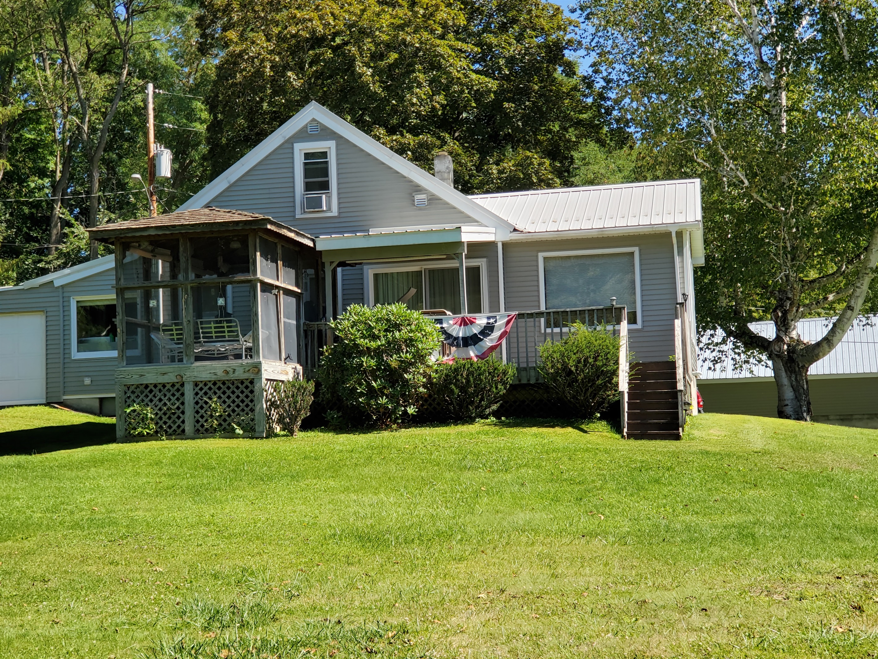 Backyard behind Water's Edge