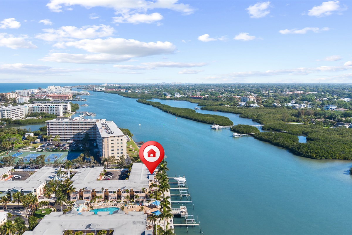 Barefoot Beach Resort! Lovely spot on the Intracoastal!