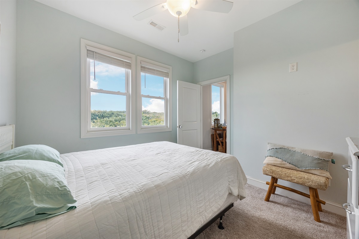 Rest easy on a comfortable queen bed