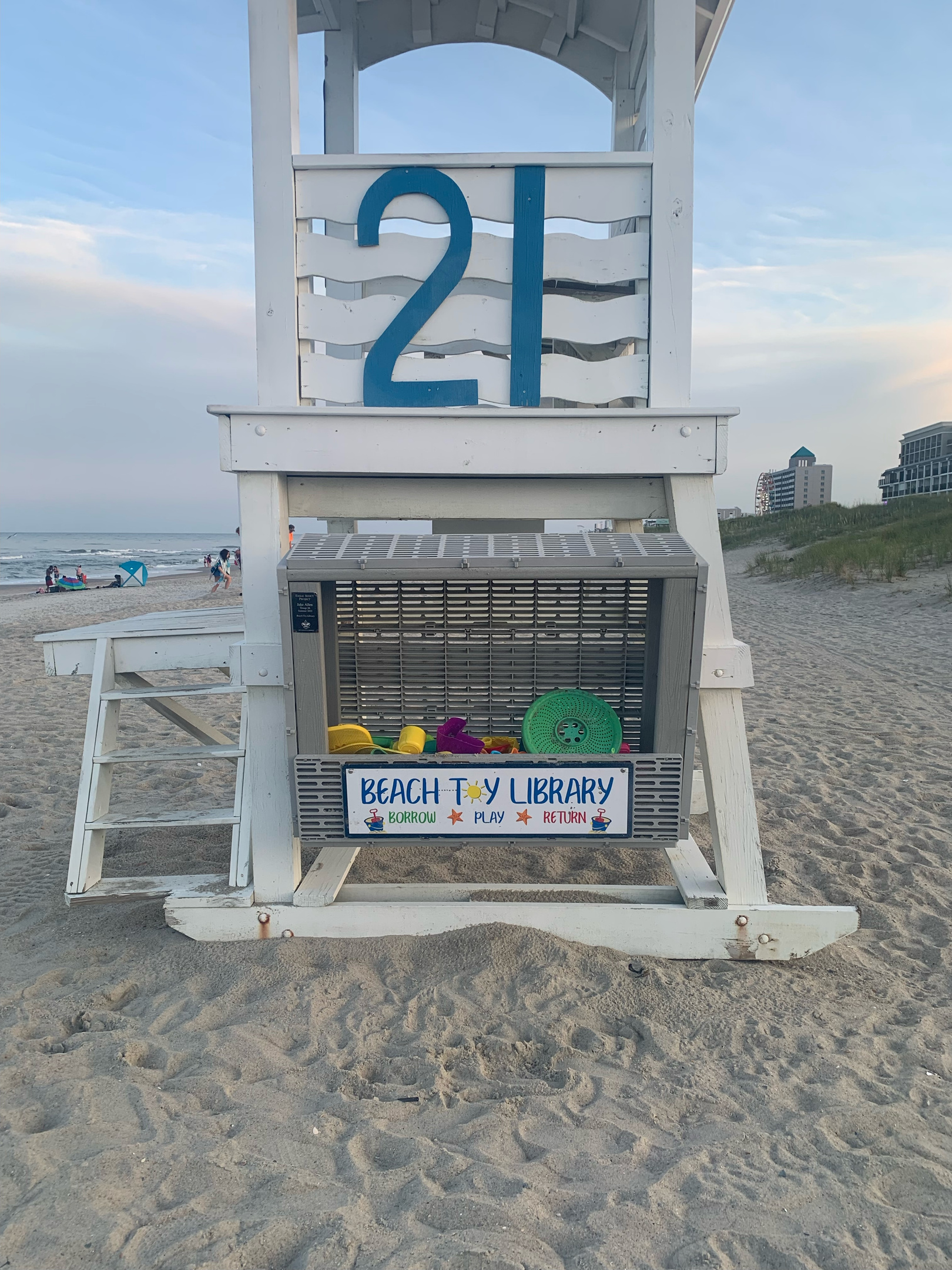 CB Lifeguard Station 21, Beach Toy Library