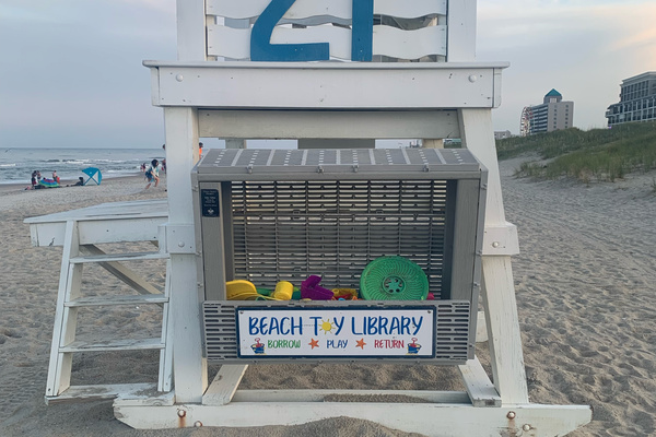 CB Lifeguard Station 21, Beach Toy Library