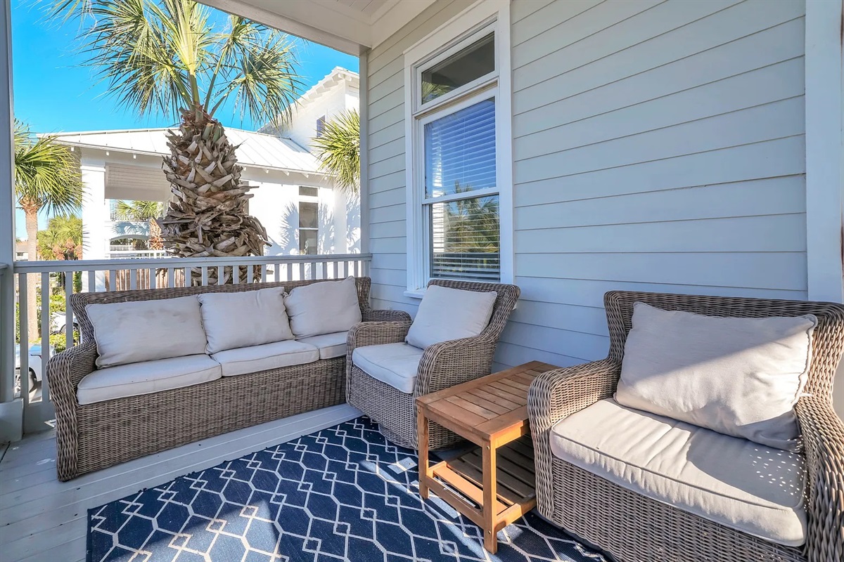 2nd floor balcony