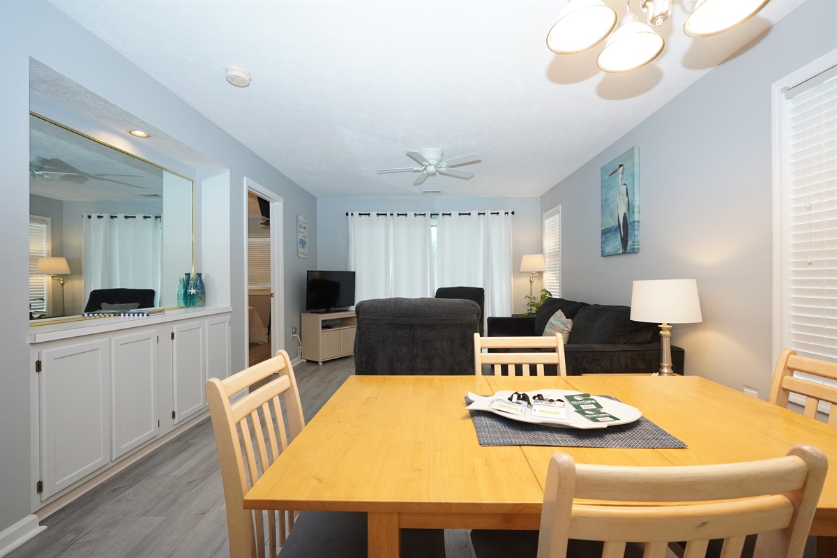 Dining table seating 4