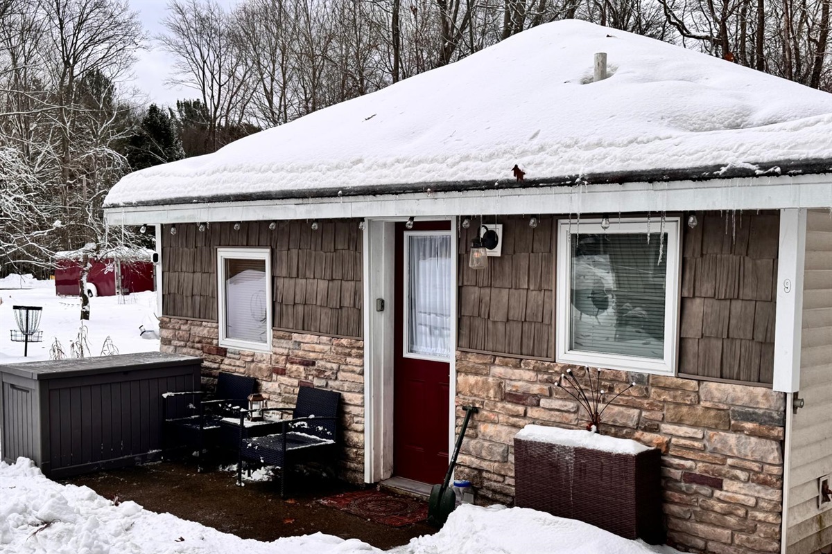 Parking for a maximum of 2 cars is available behind and next to the cottage. 