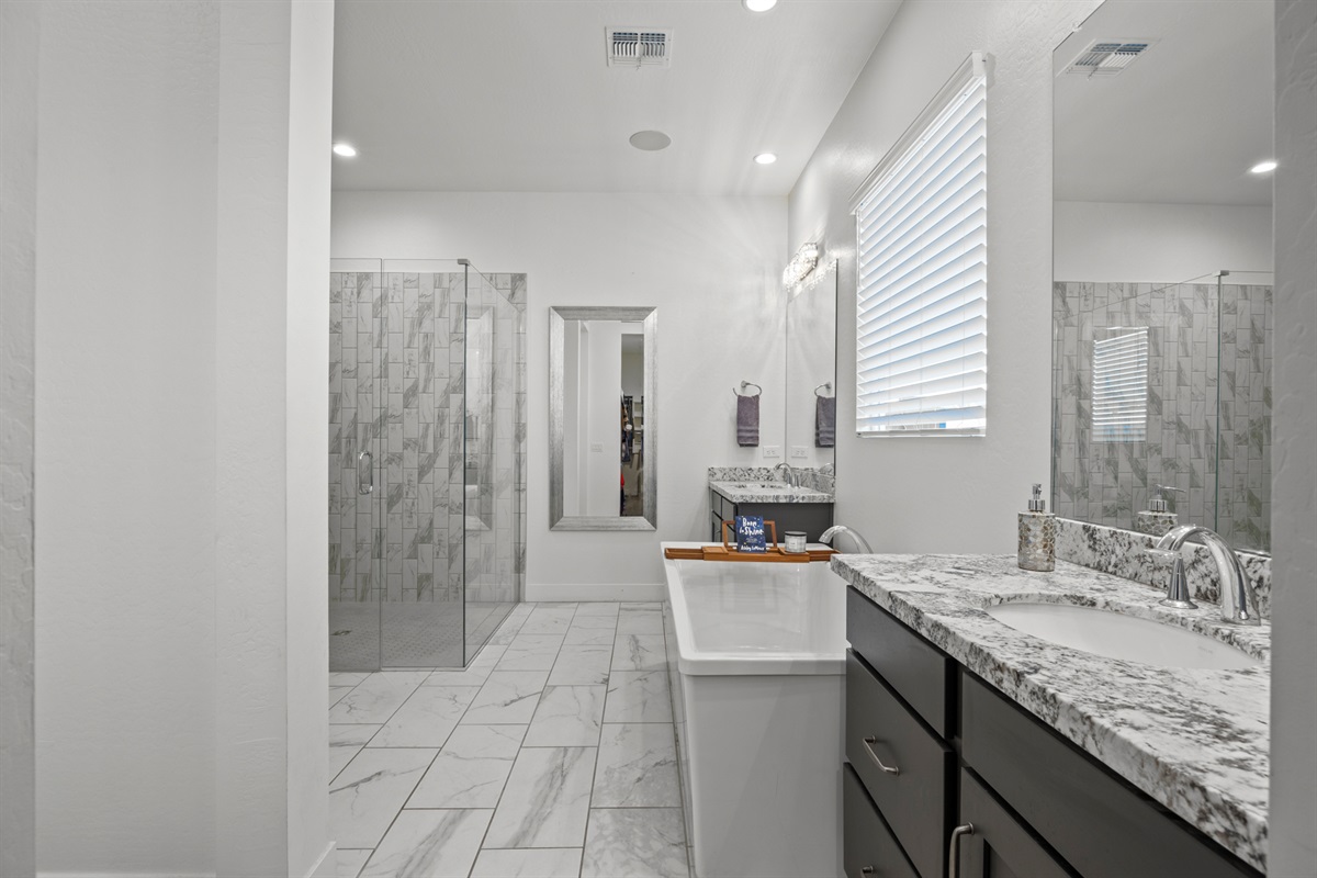 The Grand Peoria Estate – 5BR / 4.5BA Luxury + Casita — Modern Home | Sleeps 10 | Family Escape w/ Casita, Peoria, Arizona — photo 44
