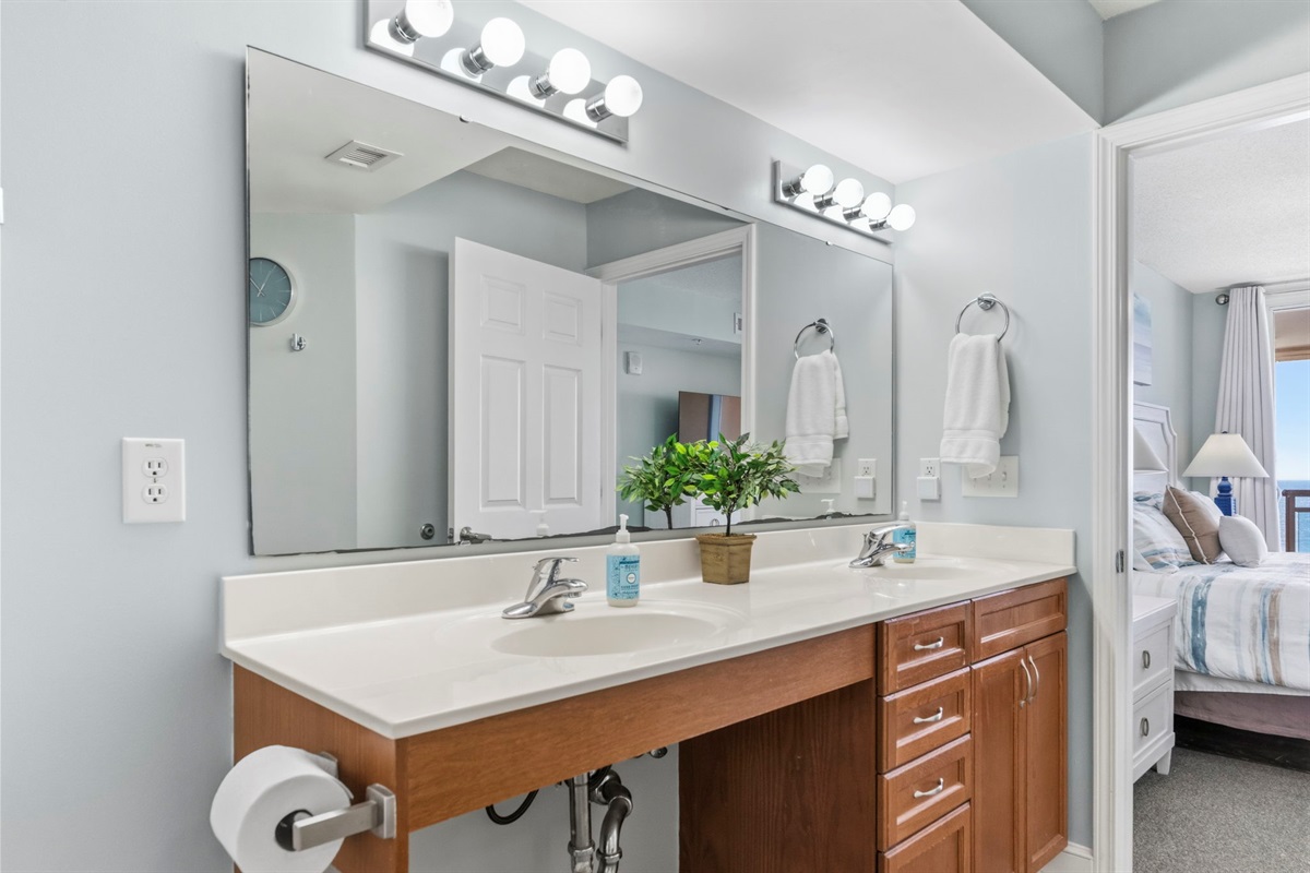 Ensuite bathroom connected to the Master Bedroom