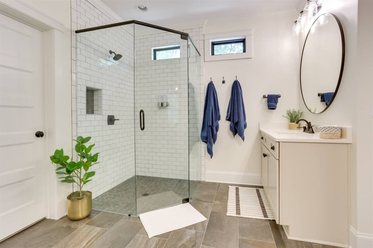 Full Bathroom I Master